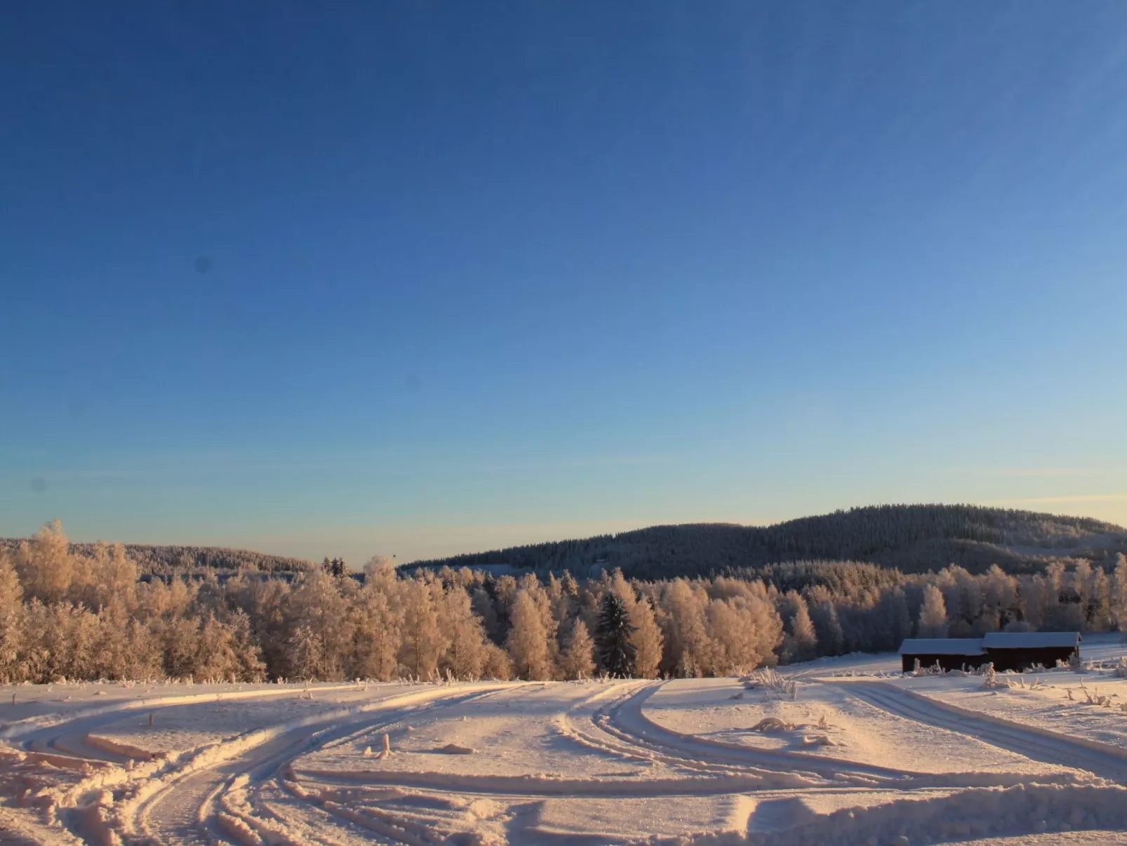 Anwesen mit eigenem Garten und Grill-Buiten