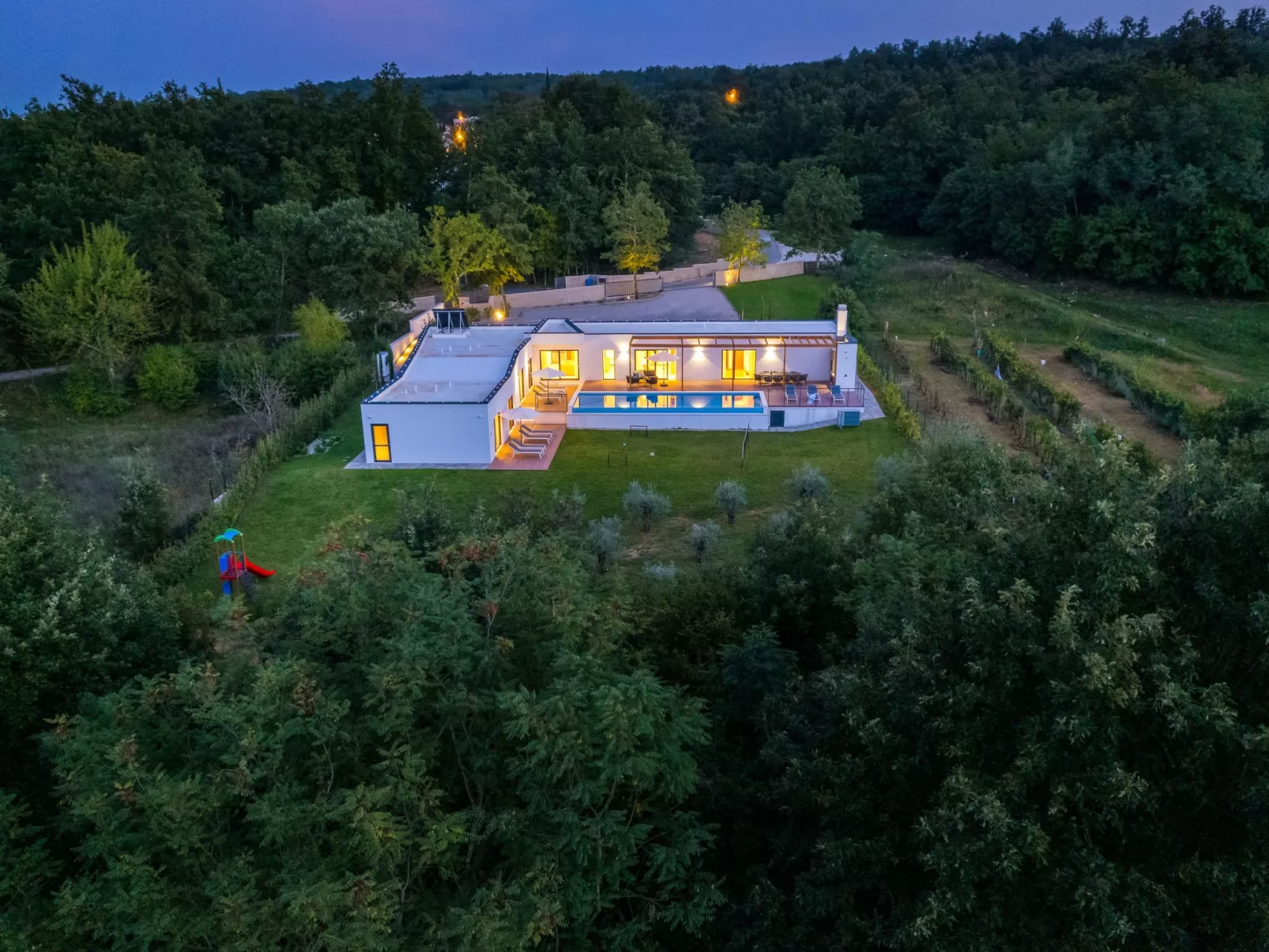 Villa Istria Green-Image-tags.info