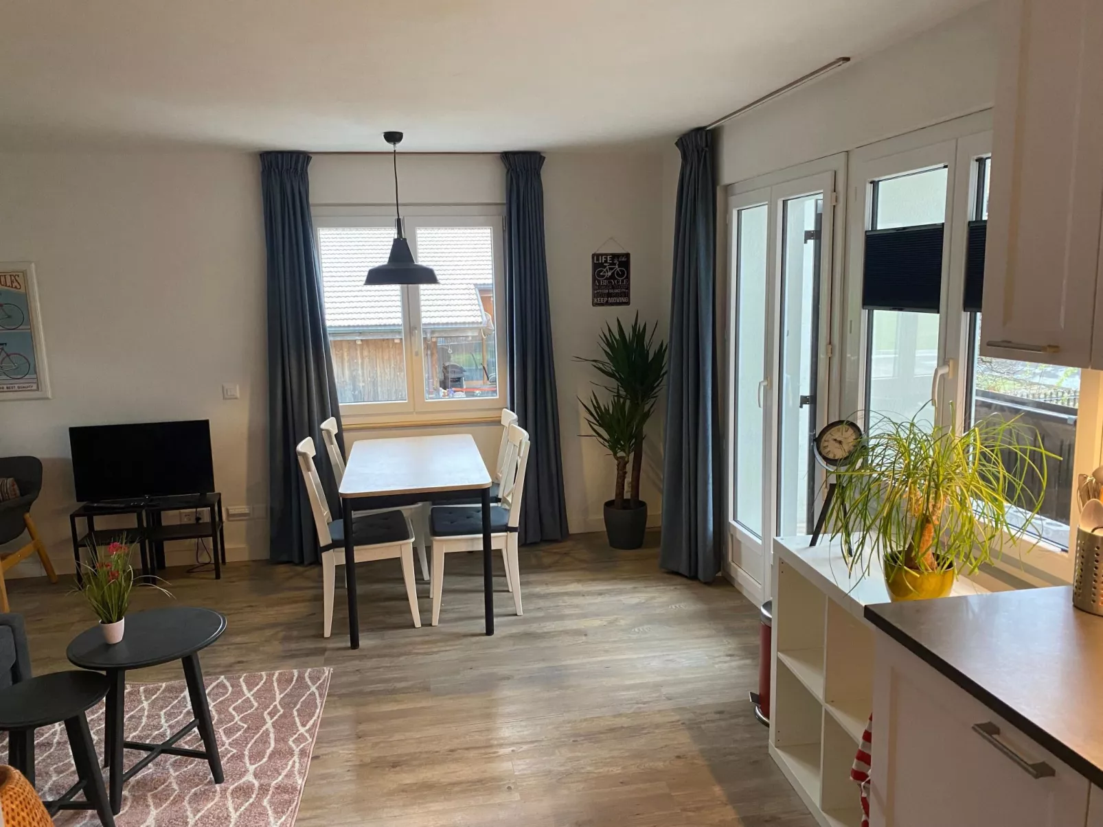 Spring Inn Studio-Binnen