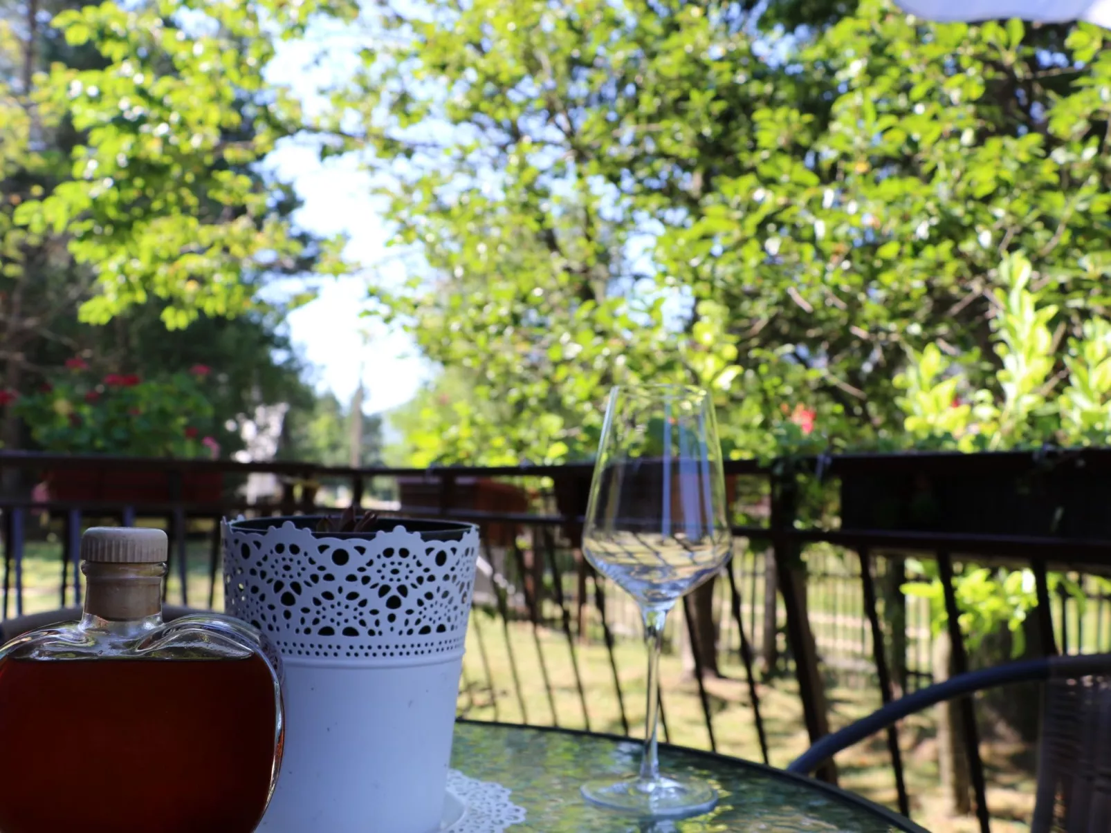 Mit Garten, Grill und Terrasse-Buiten