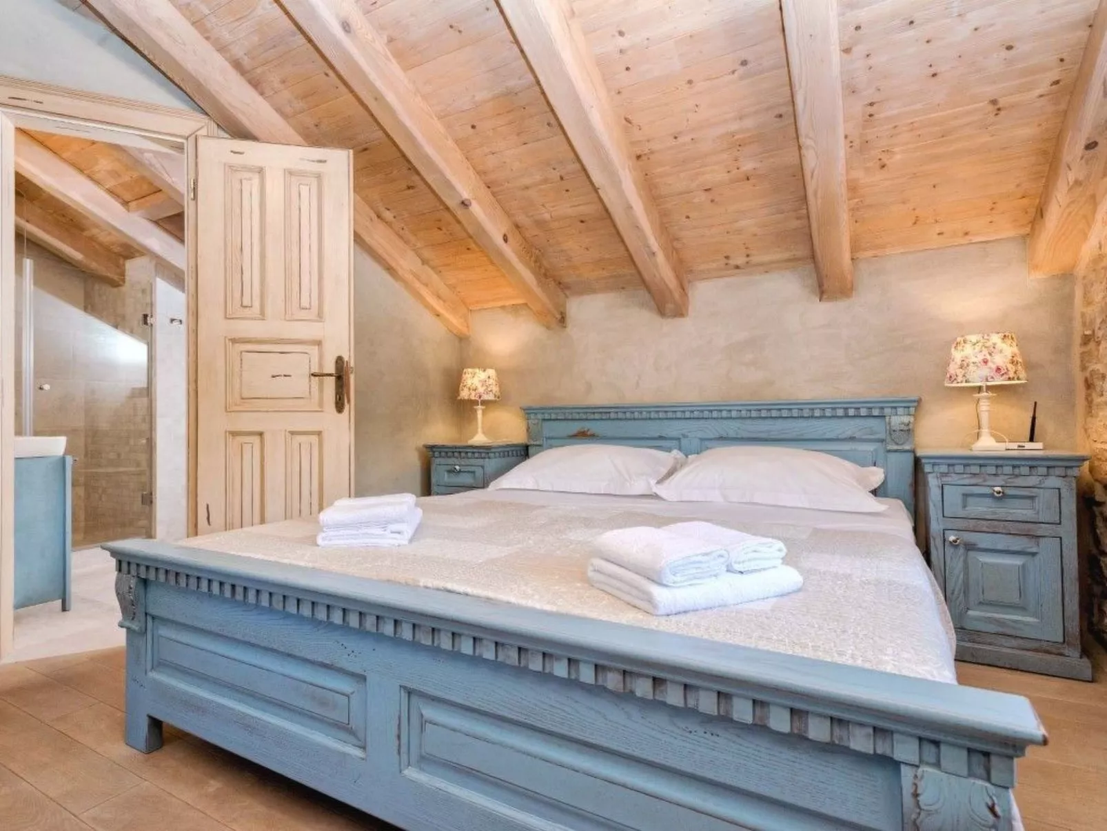 Villa Aristea bestehend aus drei Häusern-Binnen