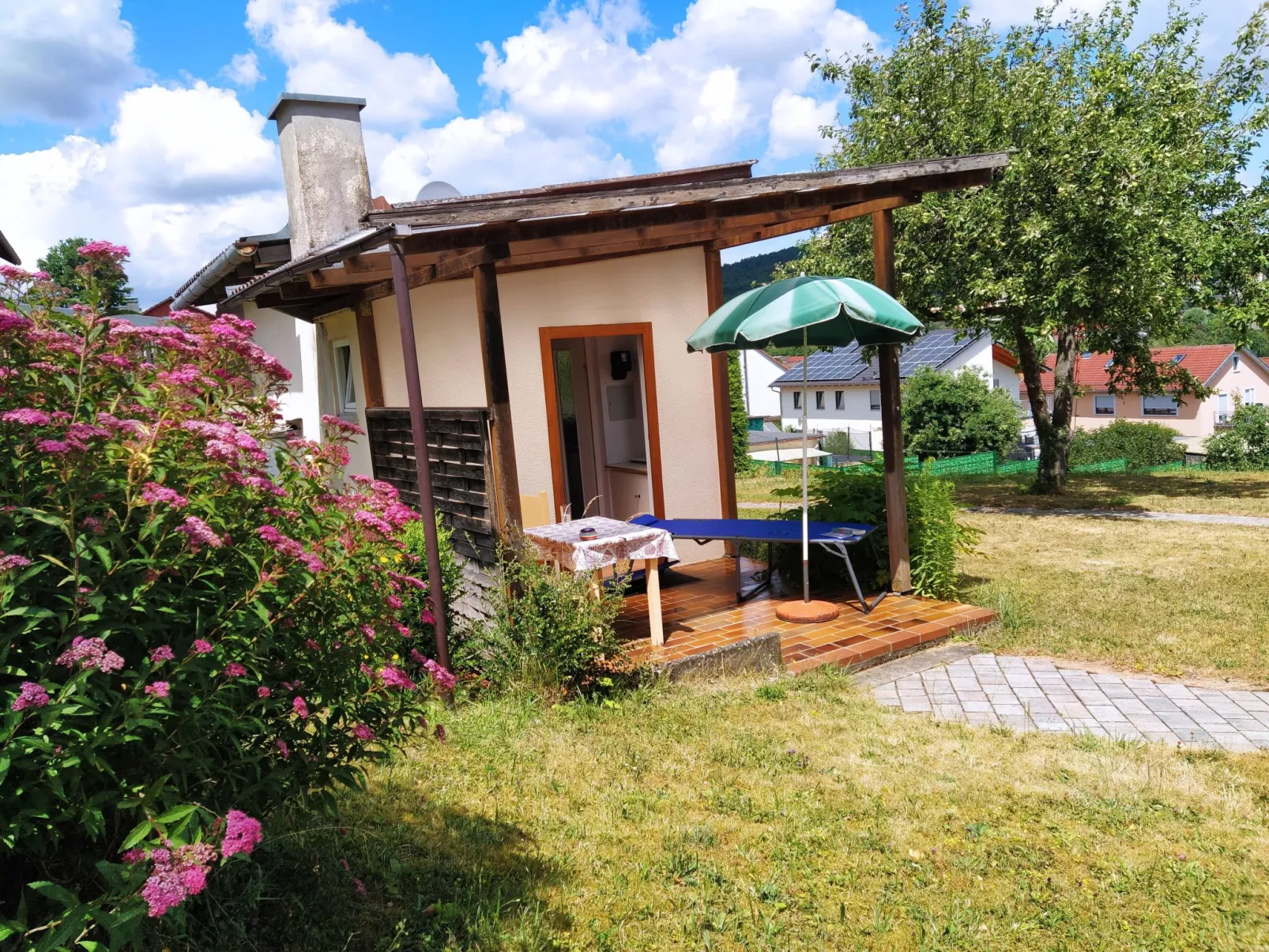 Kleines Ferienhaus mit Garten und Grill in Garitz-Buiten