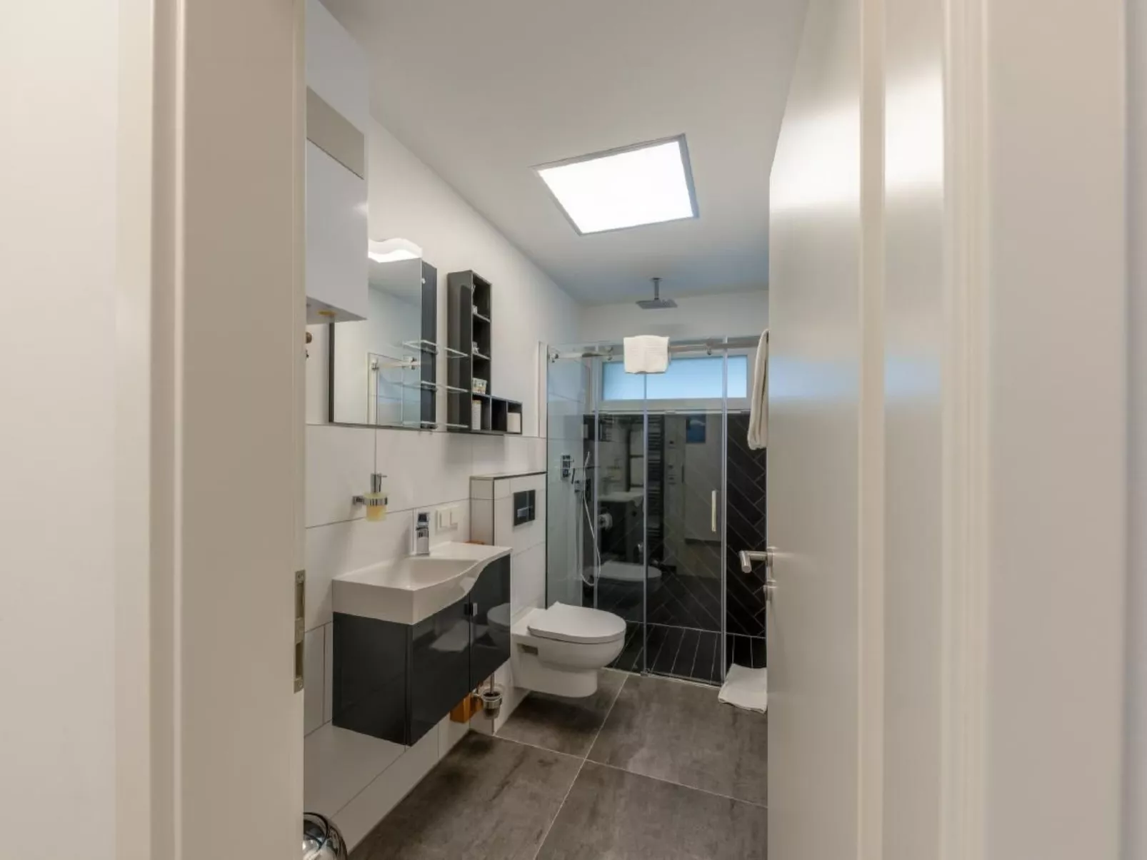 Traum Wohnung direkt am Bodensee mit Seesicht-Binnen