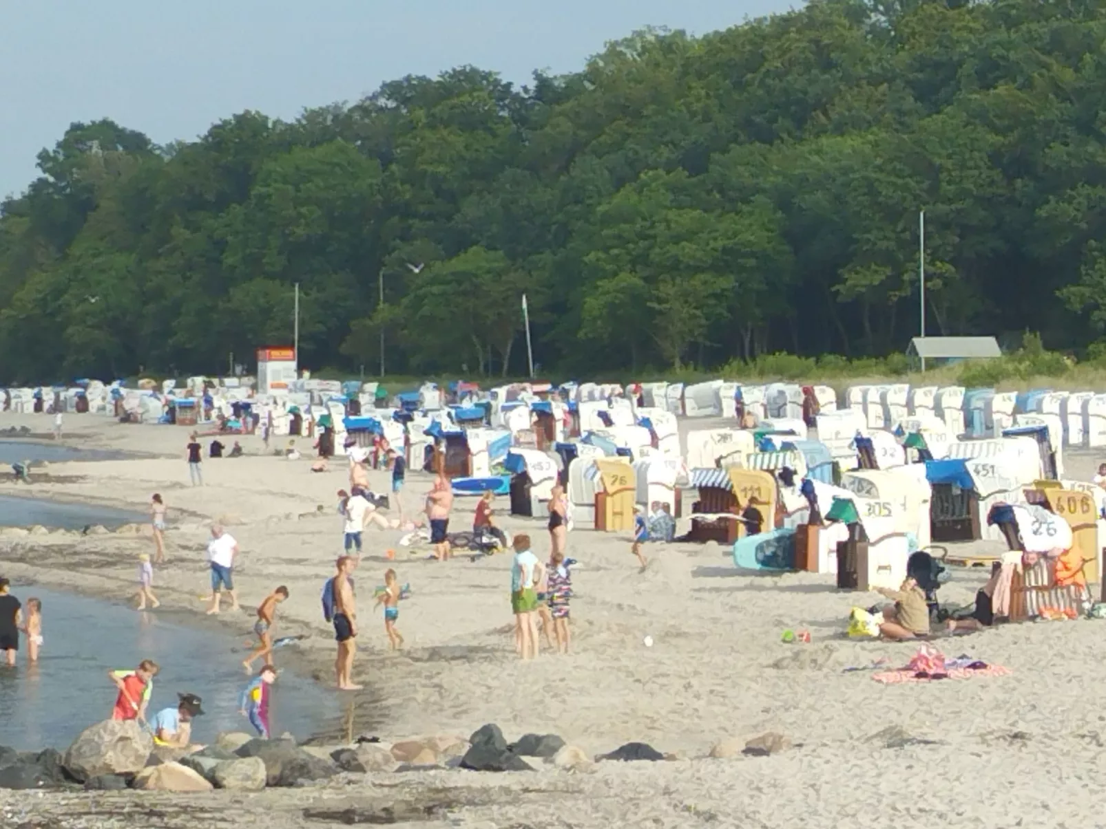 Strandnahe Ferienwohnung mit Gartenterrasse-Image-tags.info