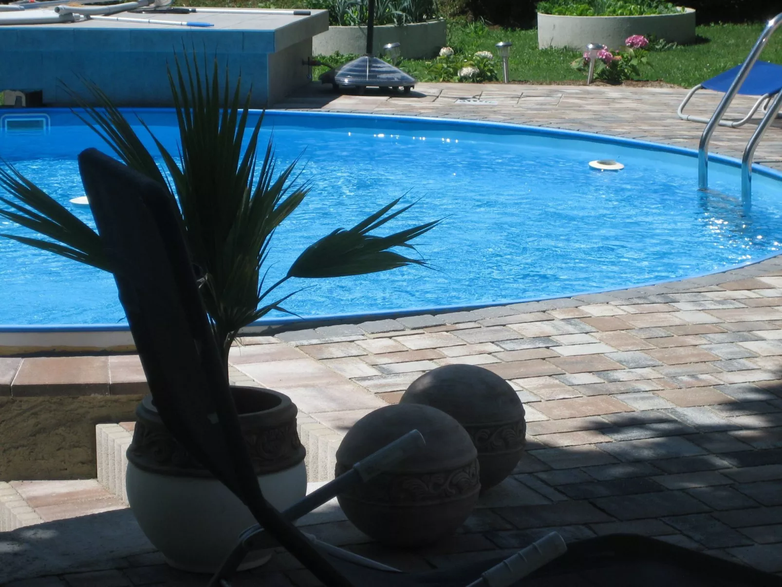 Geräumige Ferienwohnung mit zwei Schlafzimmern - Buiten