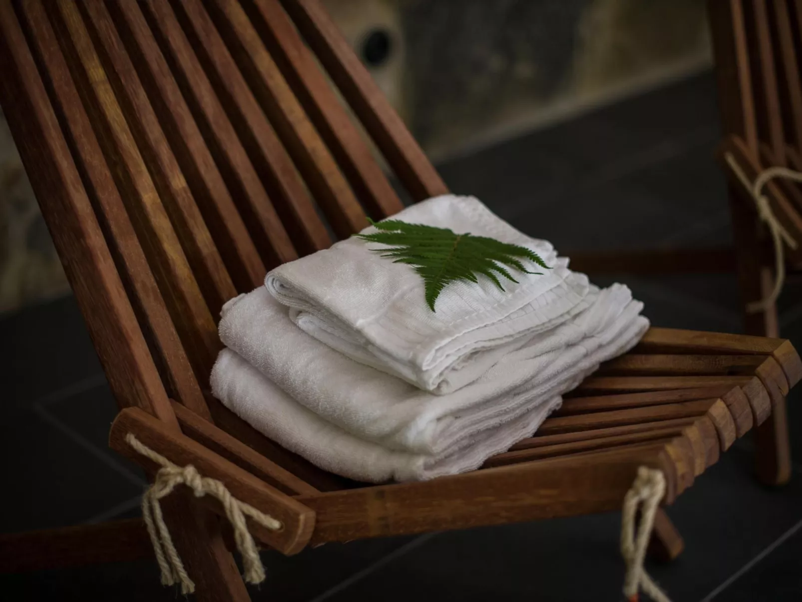 Direkt am See gelegen-Image-tags.info