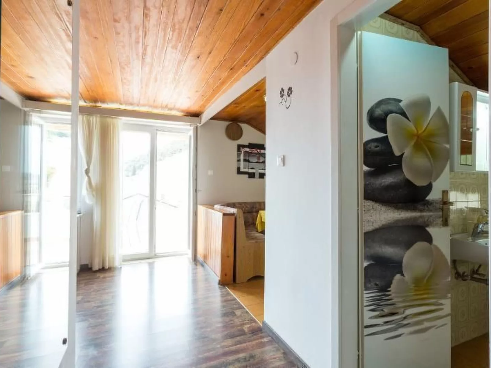 Mit Terrasse, in der Nähe des Strandes und des Zentrums, über den Dächern von D-Image-tags.info