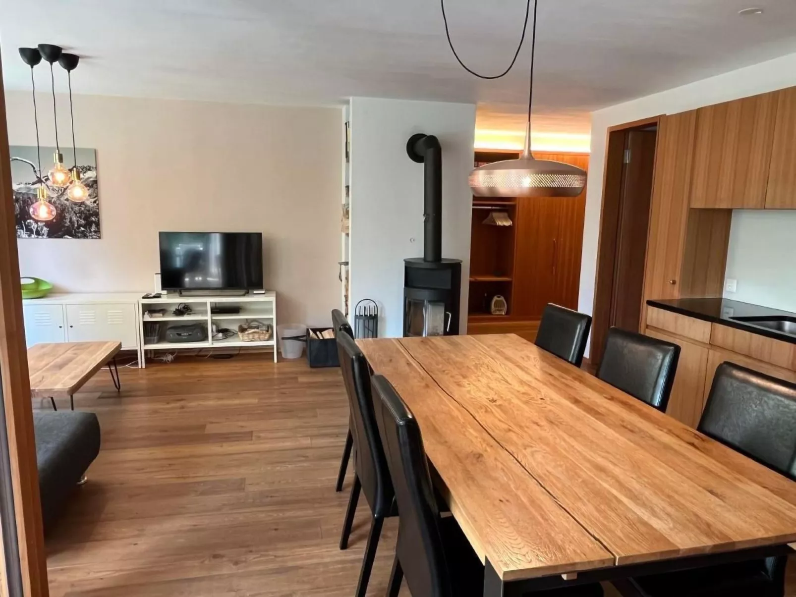 Chasa Ernst-Image-tags.info