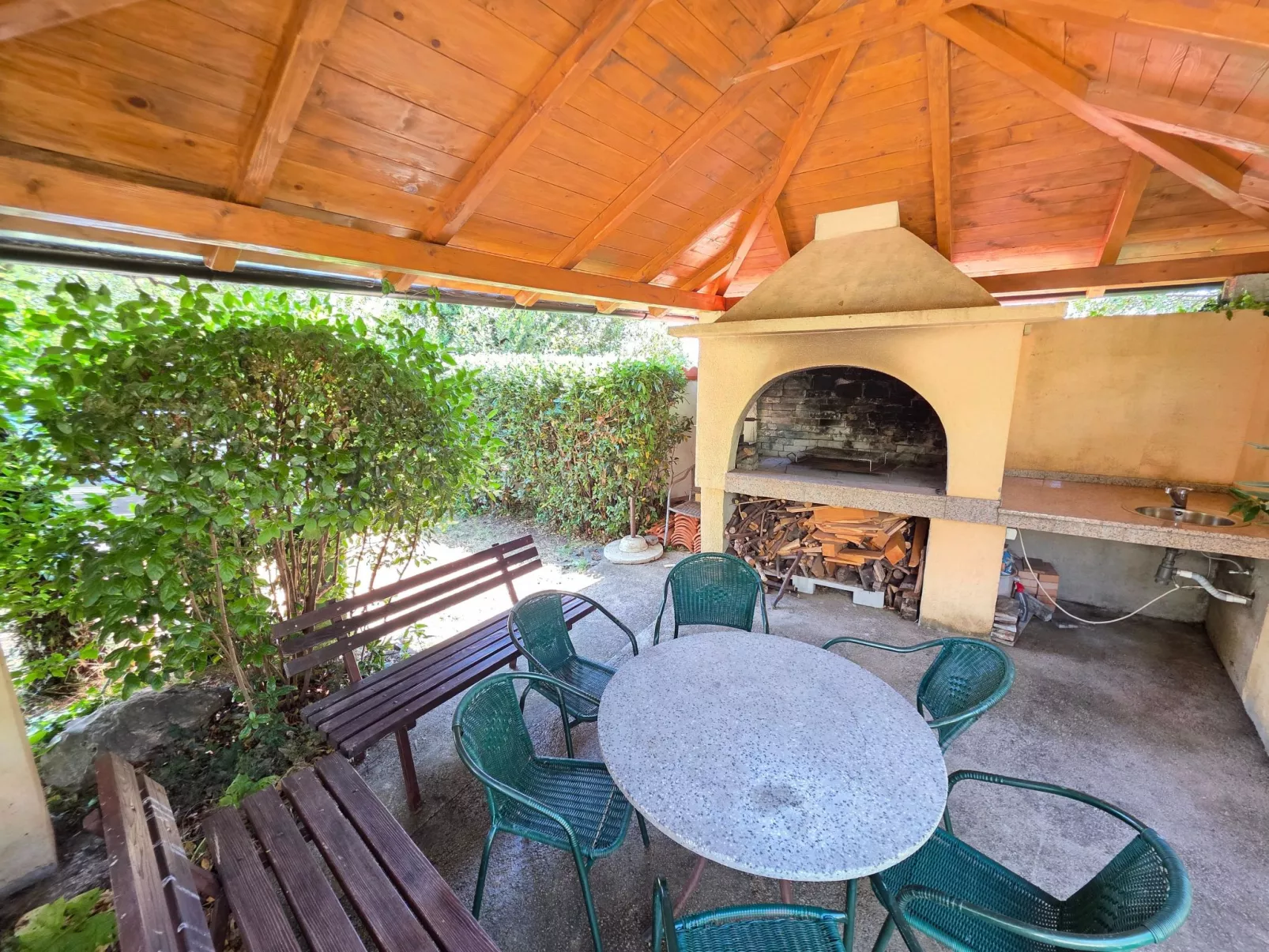 Wohnung mit Meerblick, 150 m vom Strand entfernt - Buiten