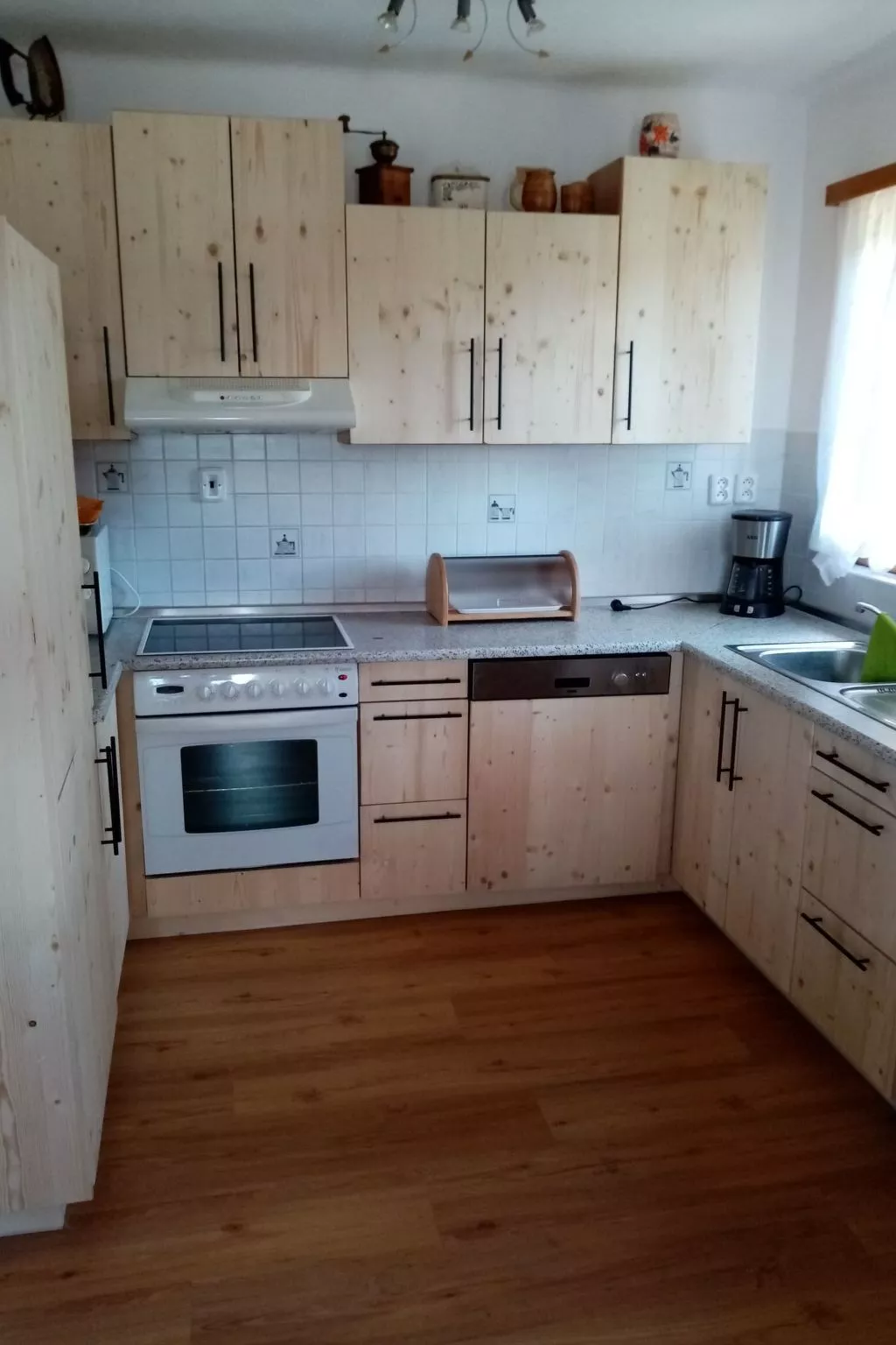 Haus in Kovárov mit Terrasse, Grill und Garten-Binnen