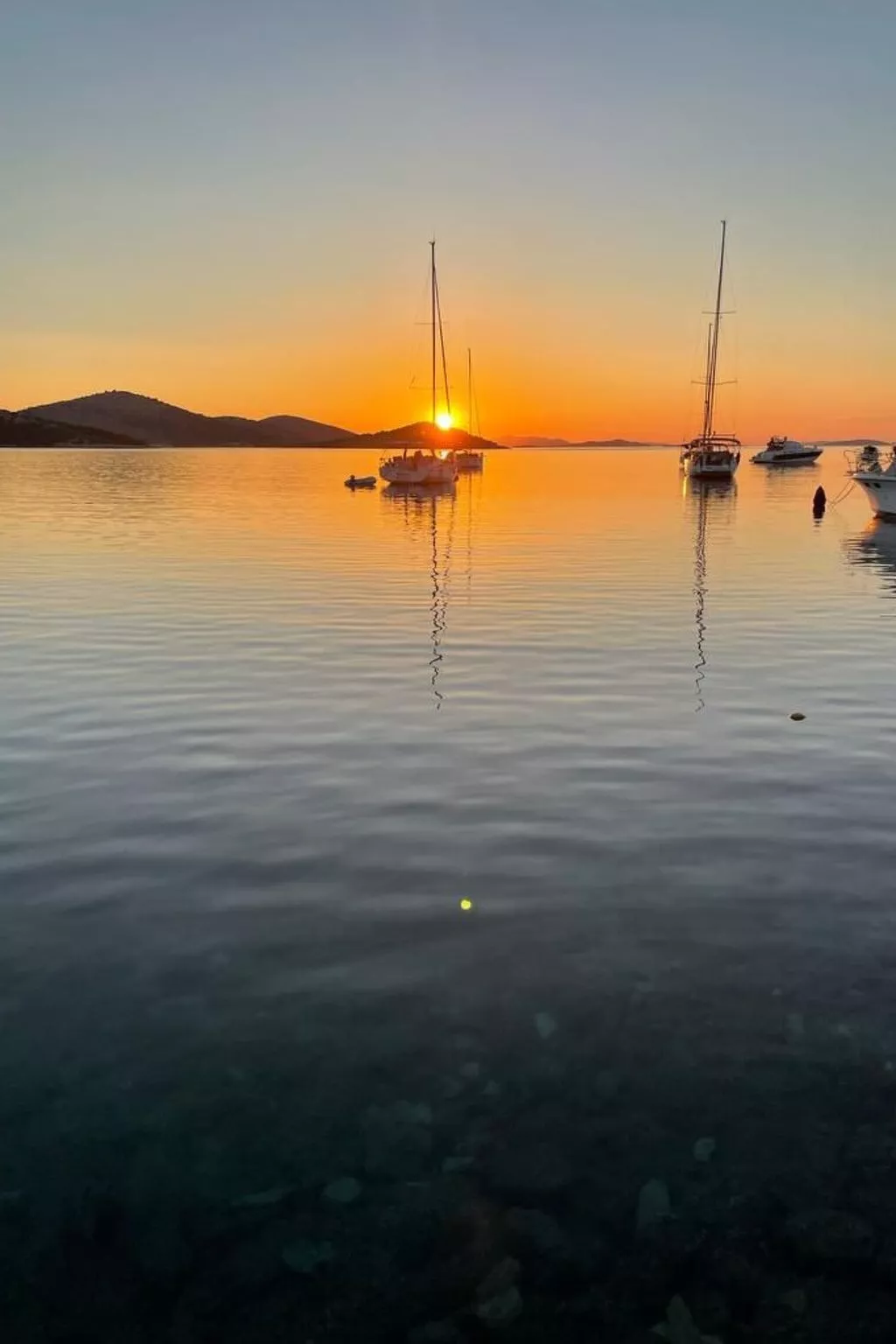 Strandhaus Hela - Ferienanlage Bain, Žut - Kornati-Buiten