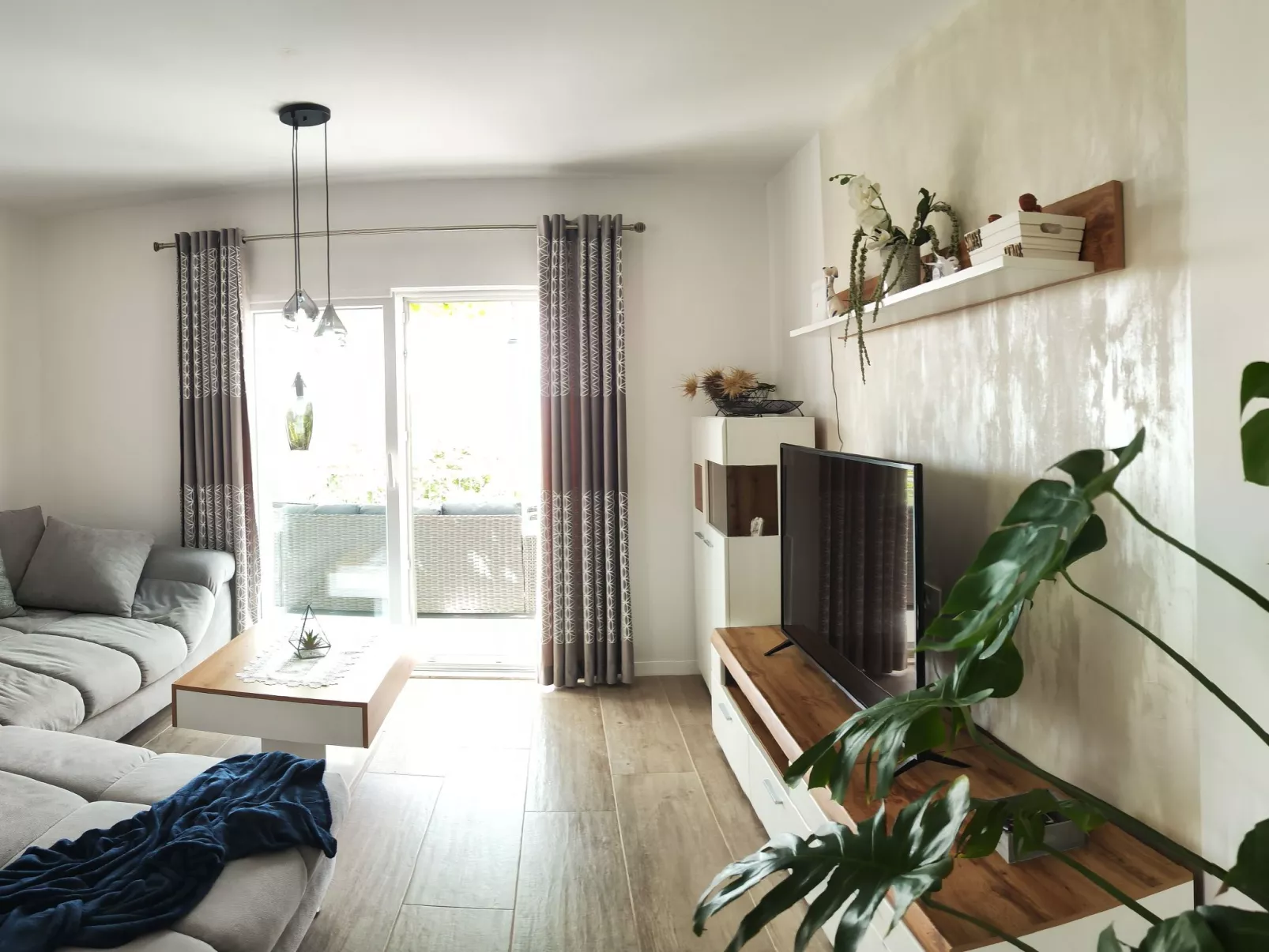 Mit Blick auf das Wasser-Binnen