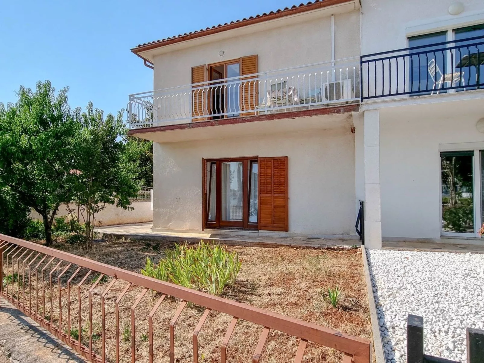 Apartment mit Meerblick für 4 Personen-Buiten