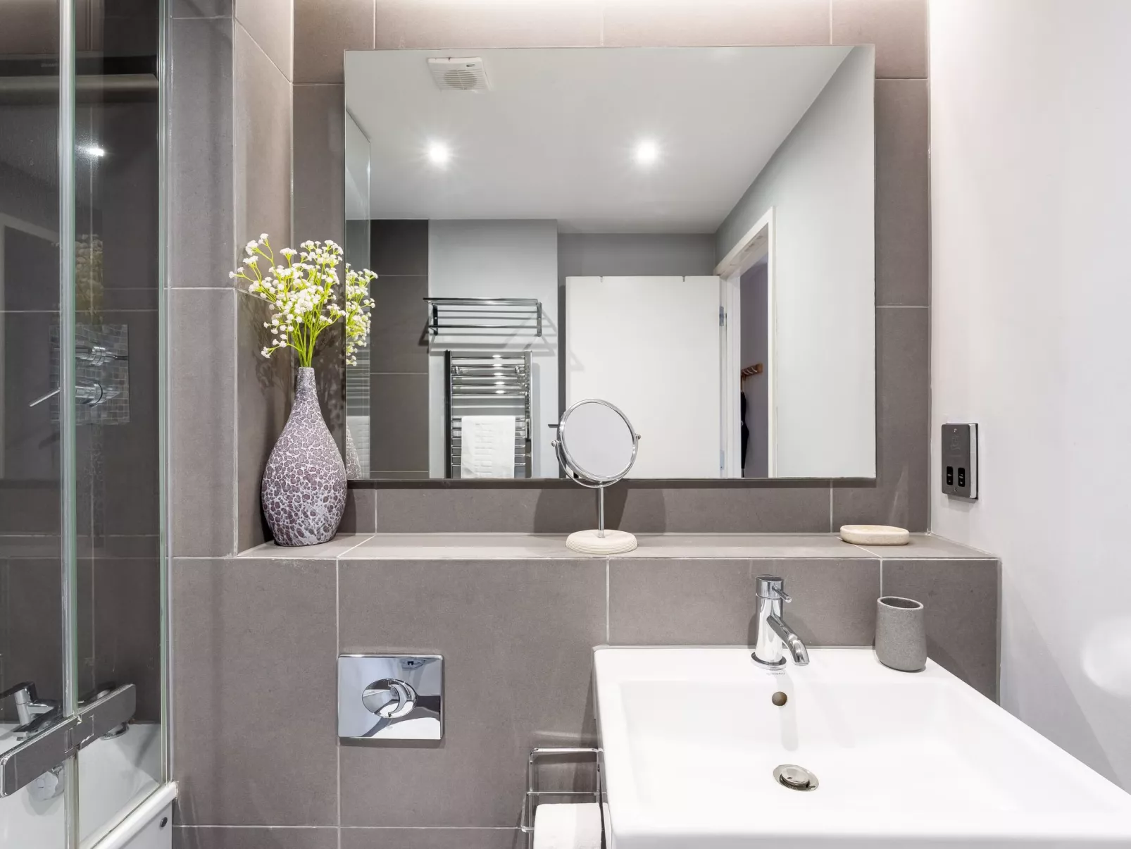 Luxuriöse 2-Bett-Wohnung im Hotelstil in Notting Hill-Binnen