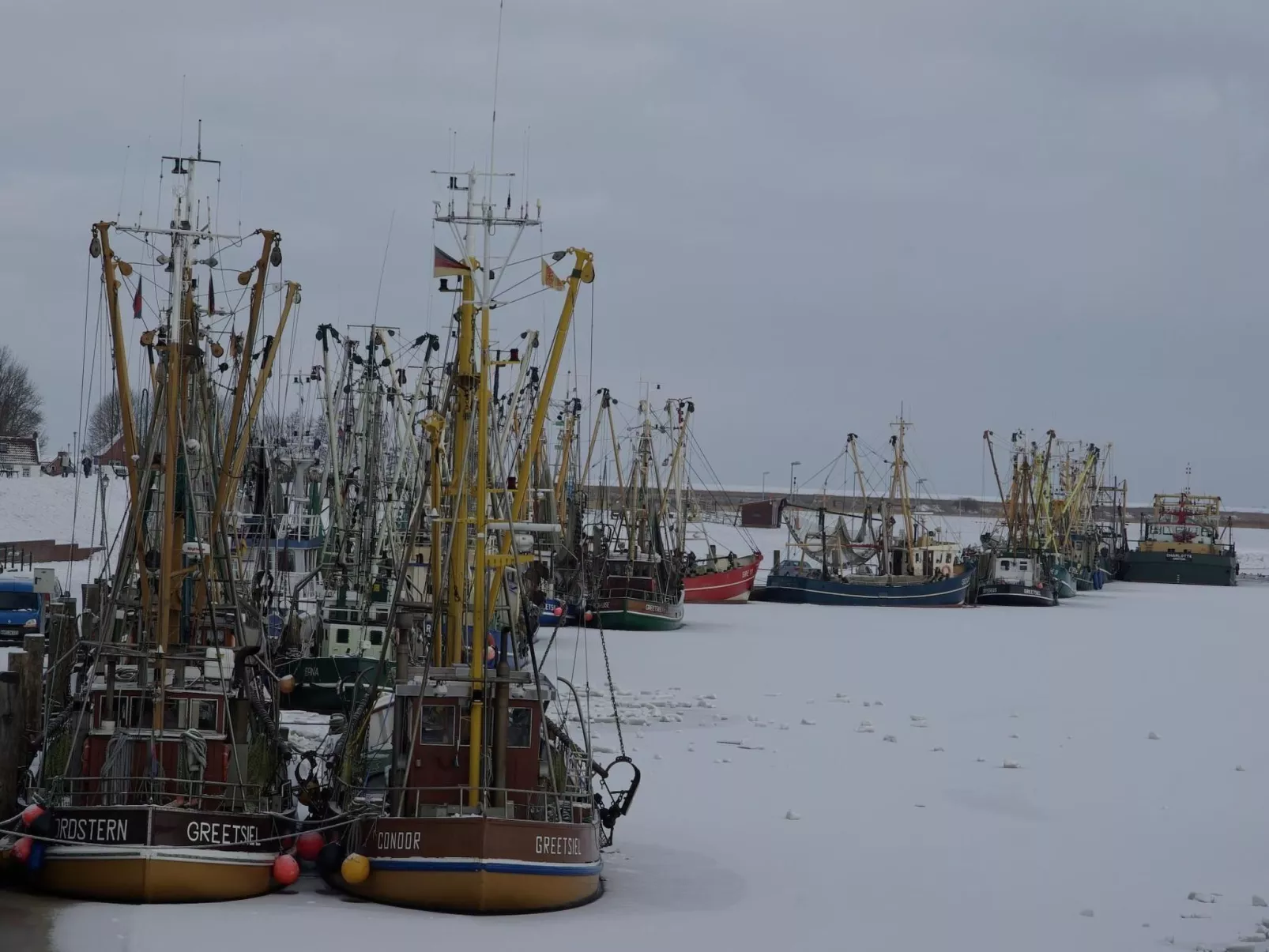 In Grimersum mit Schöner Terrasse-Buiten