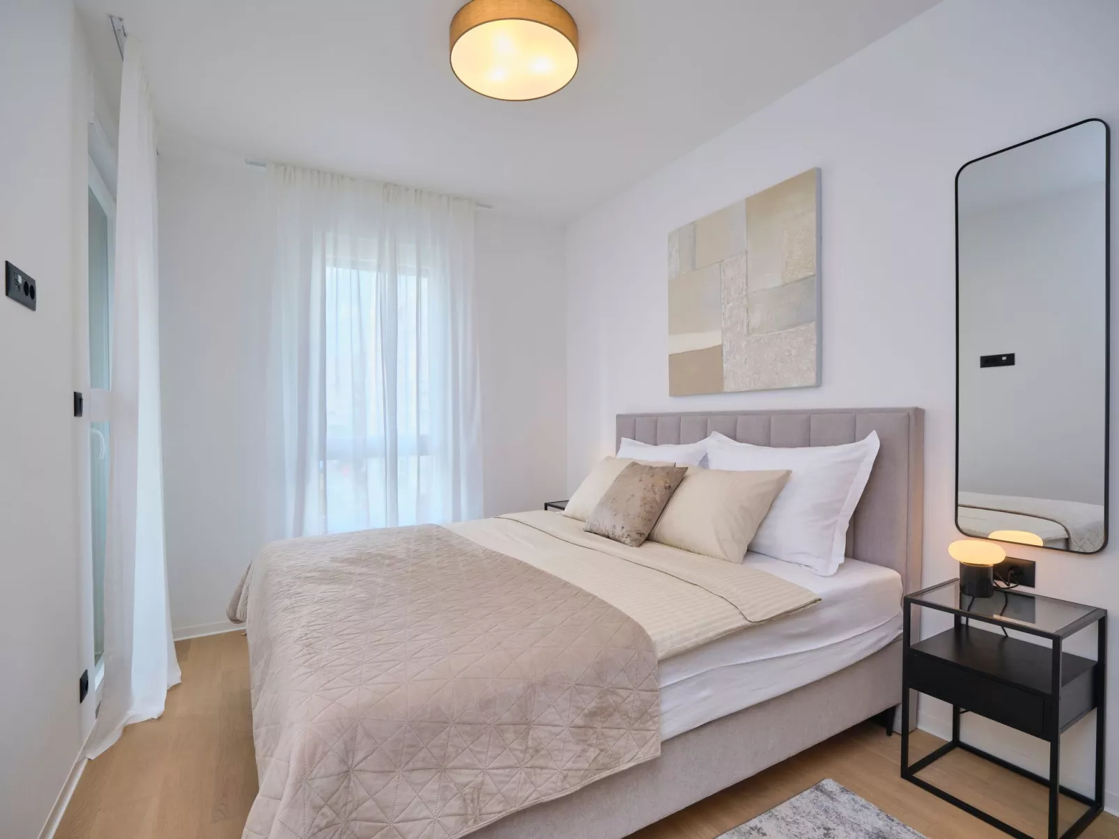 "Splitful Apartment" - Binnen