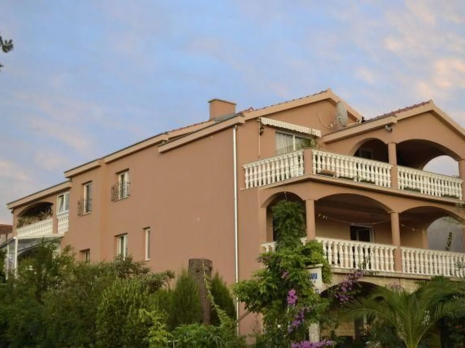 "Moreta - Luce" mit Terrasse-Buiten