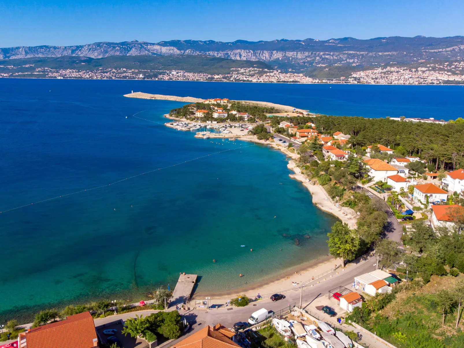 Für 2 Personen  + 1 Kind ca. 30 m&sup2; in Šilo, Adriaküste Kroatien (Kroatisch - Omgeving