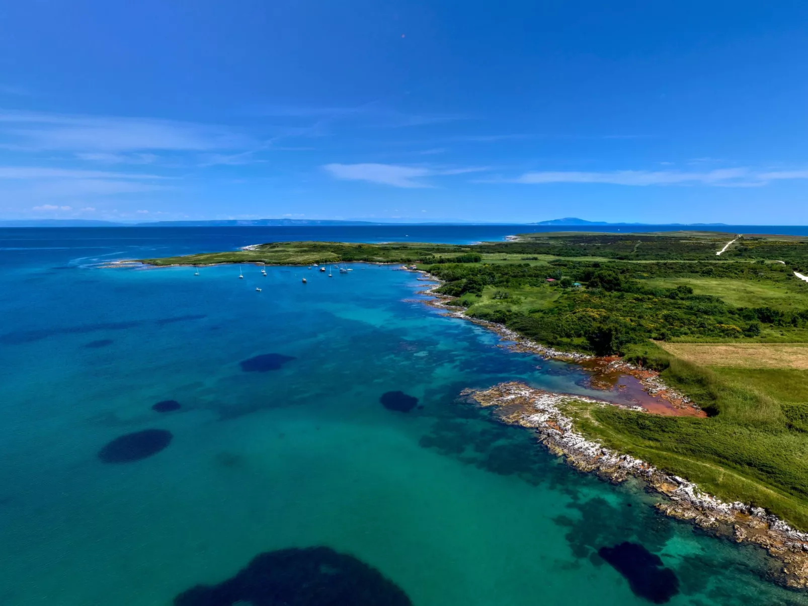 Mit privatem Pool, Dorf Šišan-Buiten