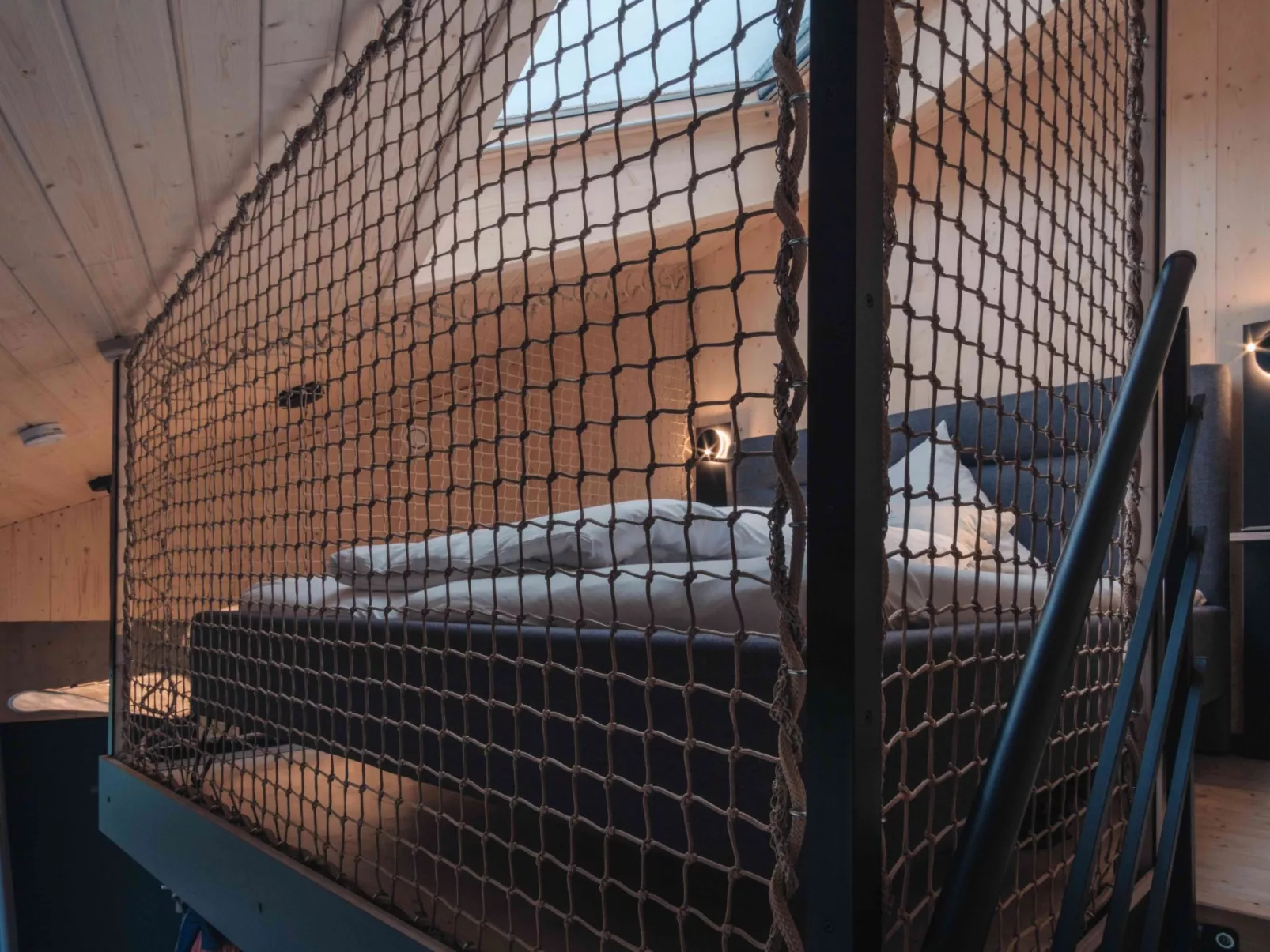 (A) Cabin Stars-Binnen