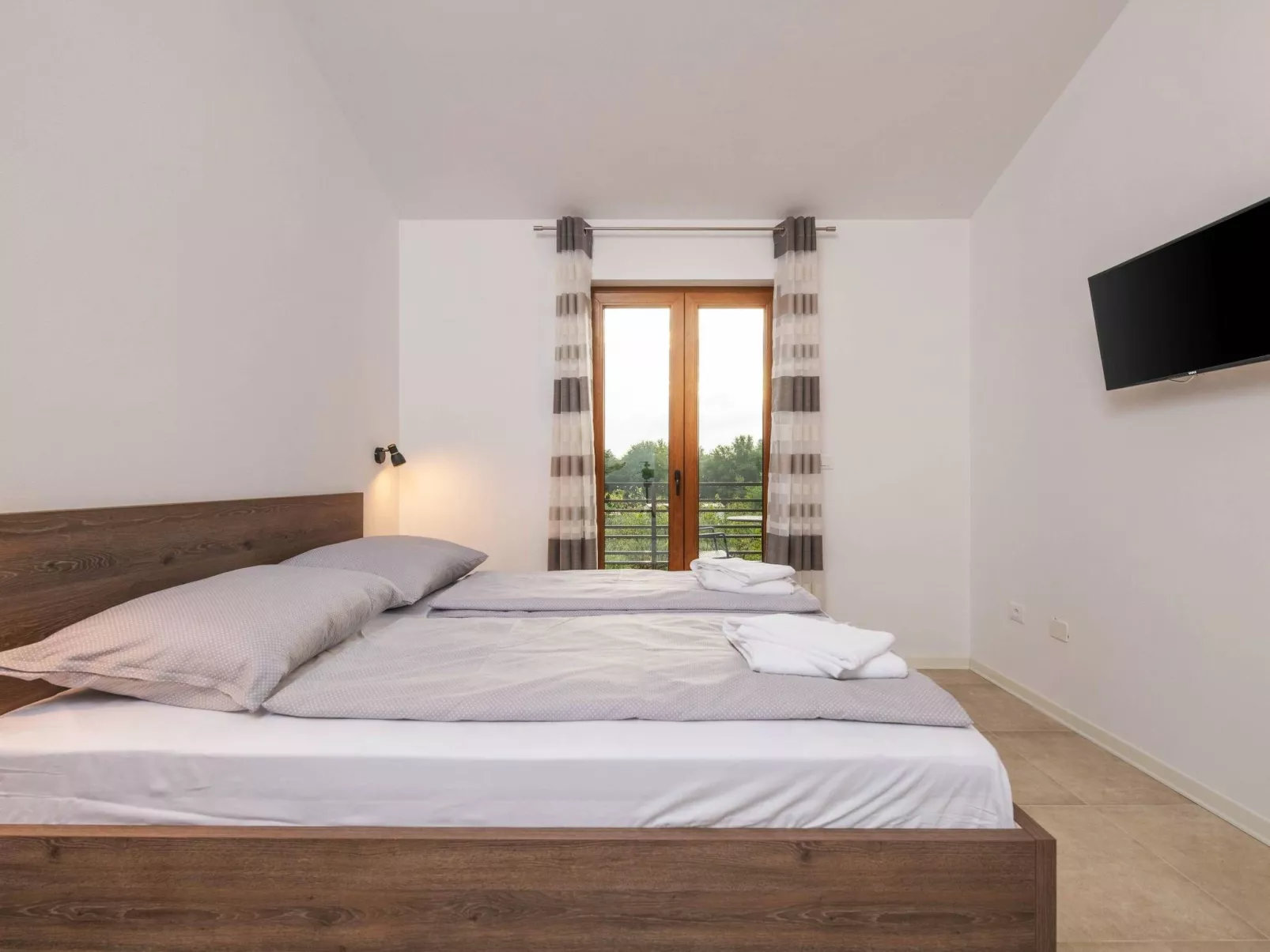 Evida-Image-tags.info