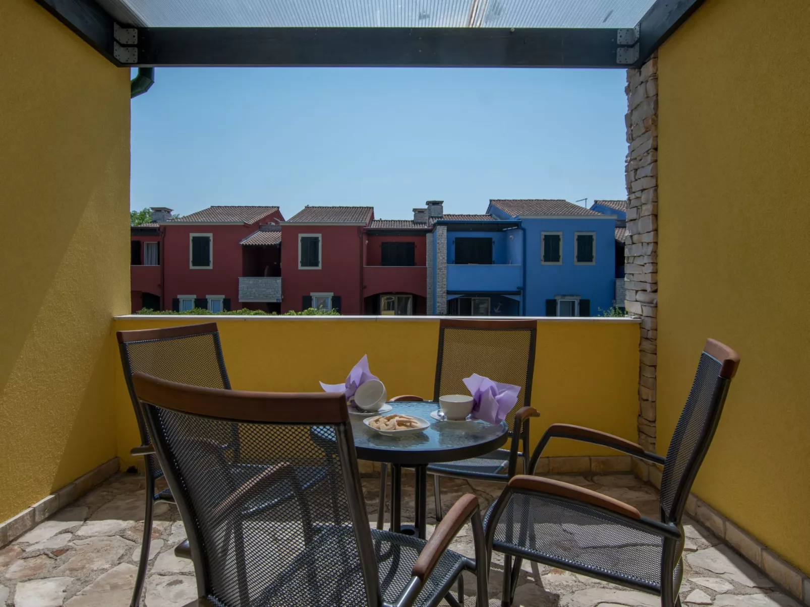 "Faro" mit Wi-Fi-Buiten