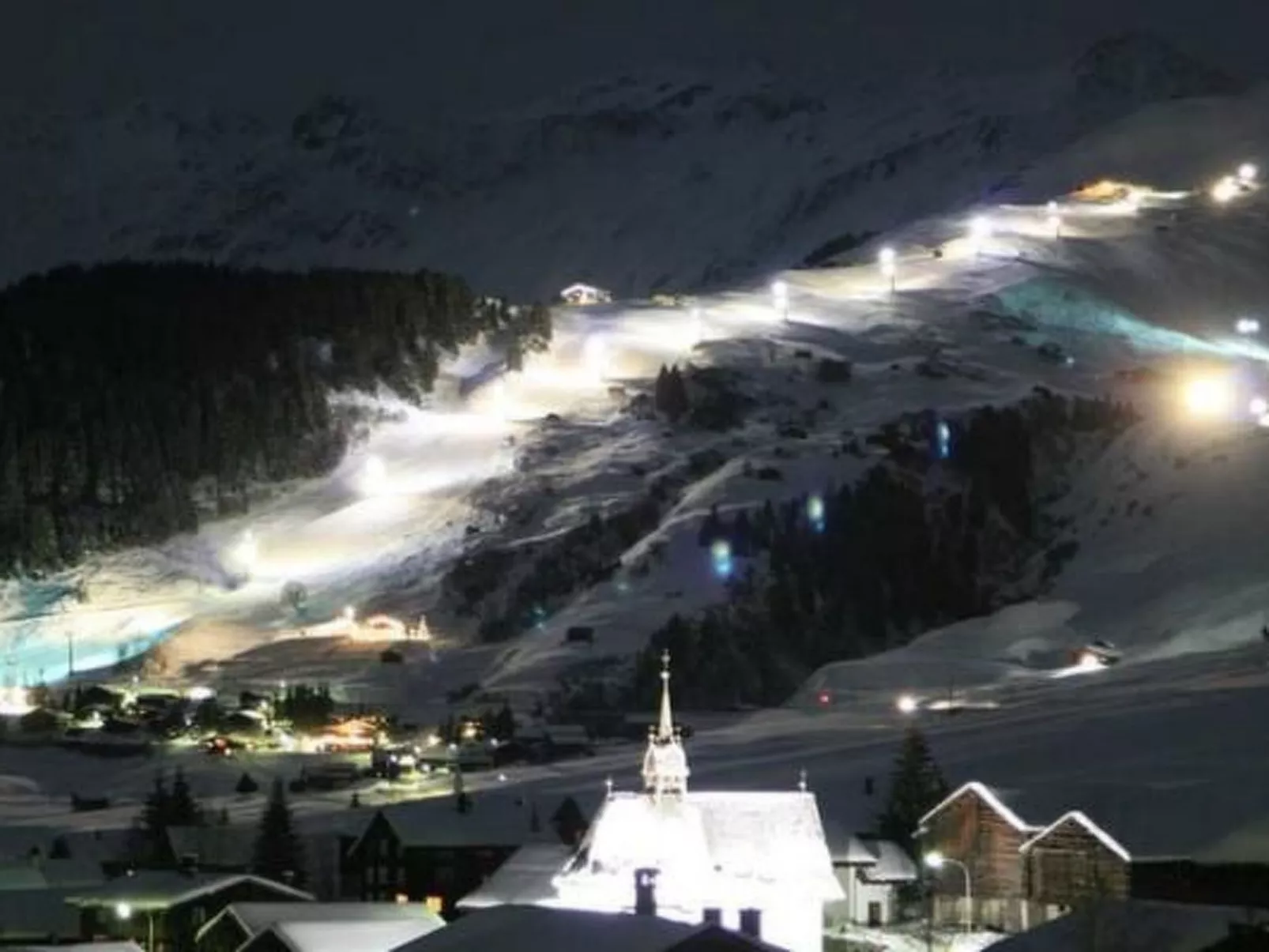Fewo mit Blick auf die Berge-Buiten