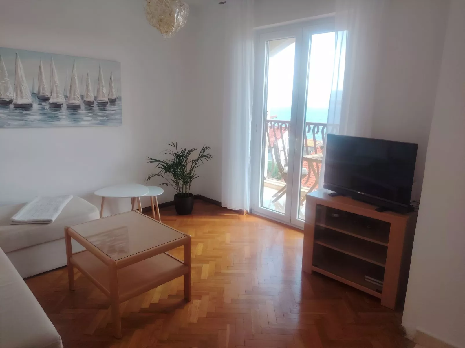 Mit Balkon und Meerblick-Binnen