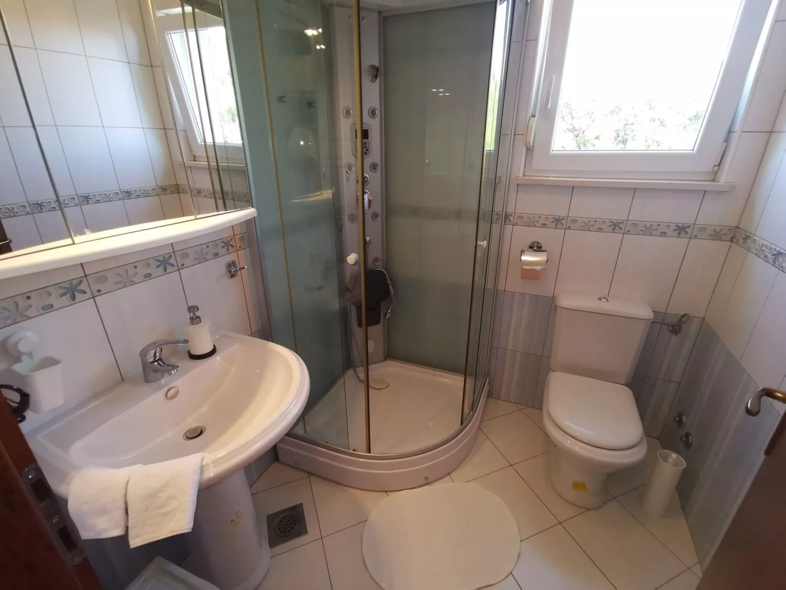 In Selce mit Balkon-Binnen