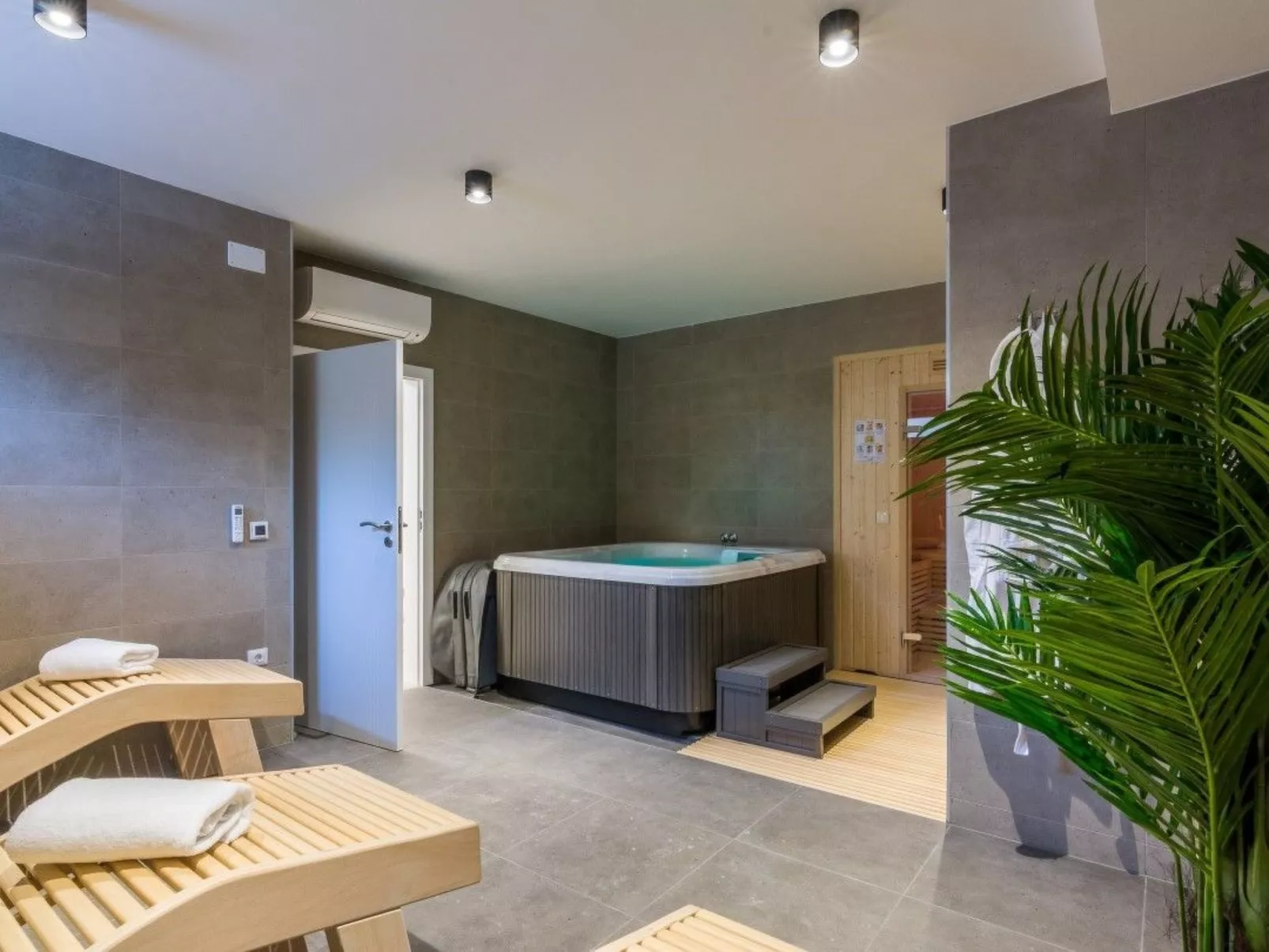 Villa Blue Diamond für 10 Personen in Biograd-Binnen