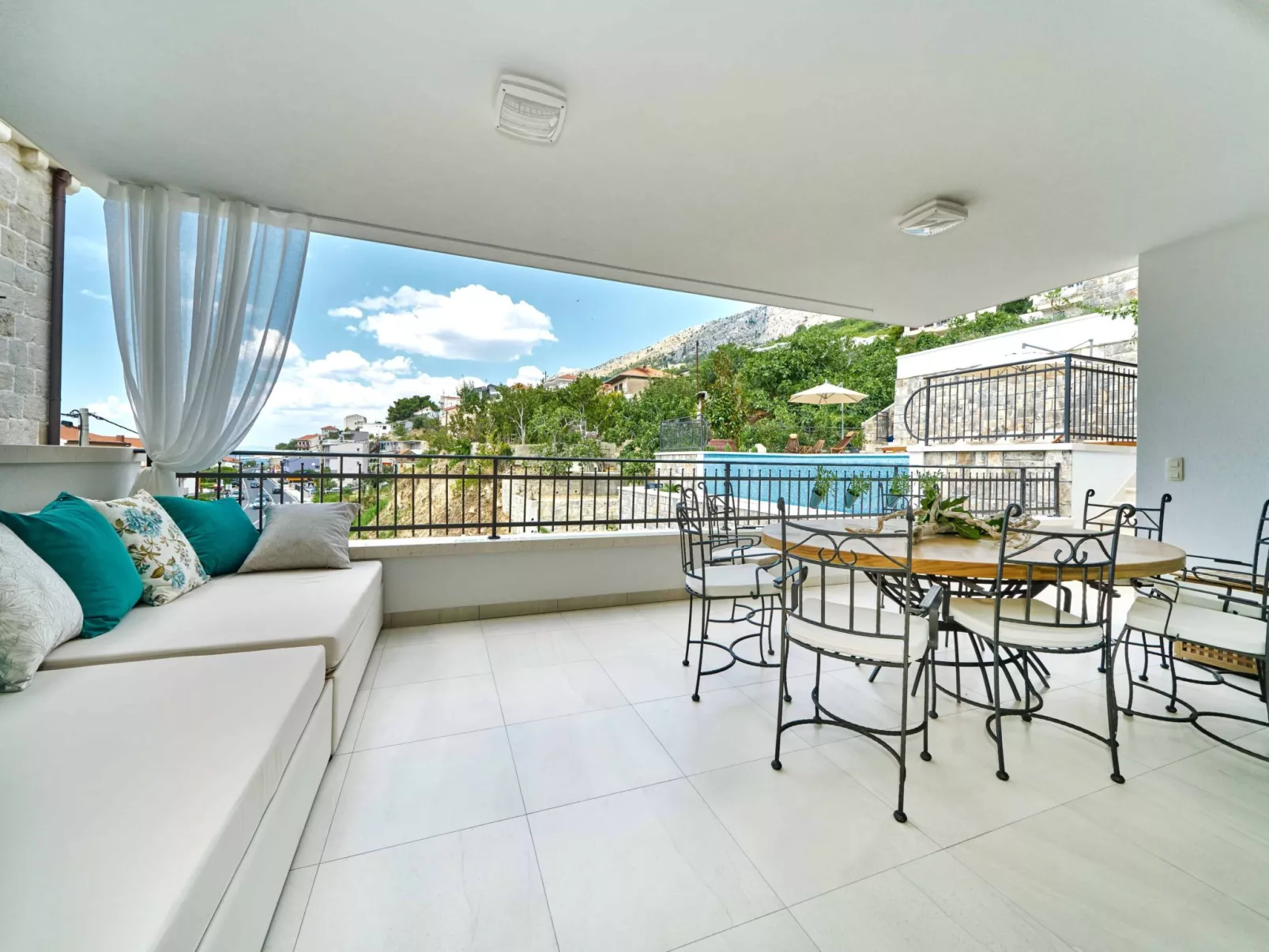 Wunderschön gestaltete Villa Mladenka in Suhi Potok-Binnen