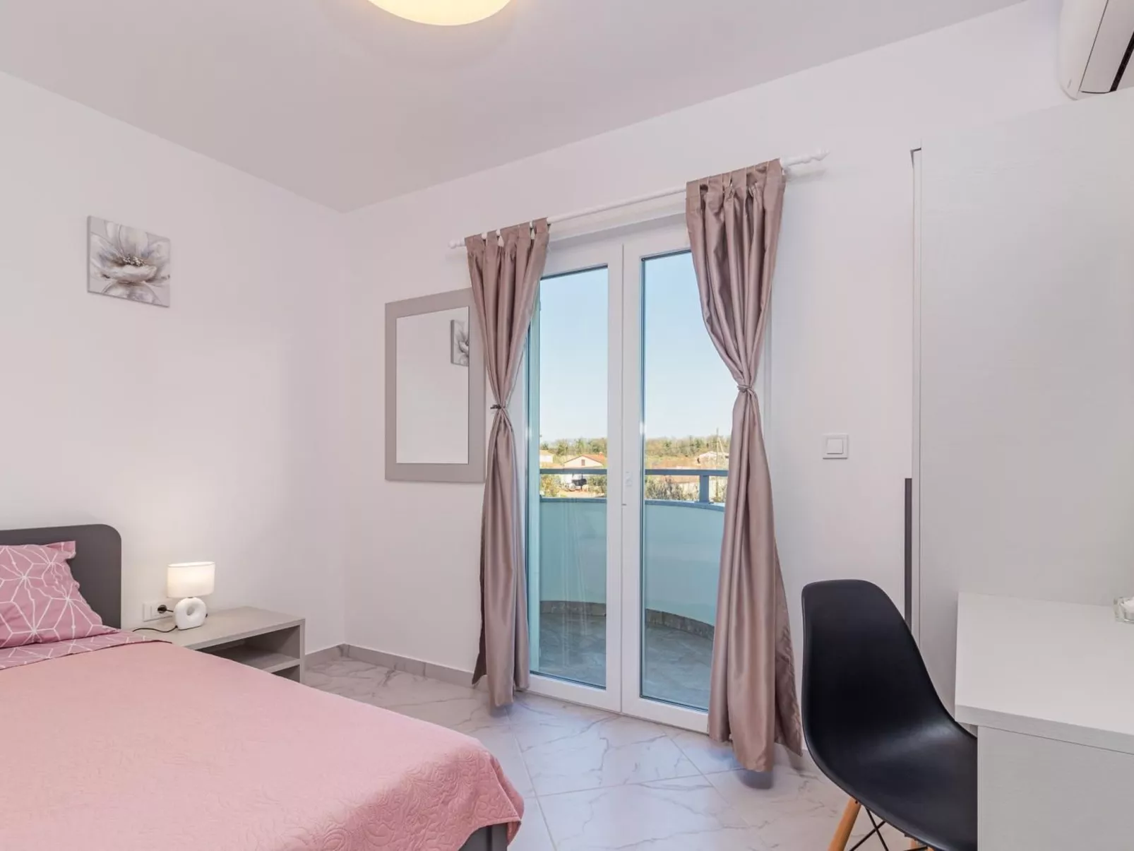 Ferienvilla "Villa Berg" mit privatem Pool-Image-tags.info