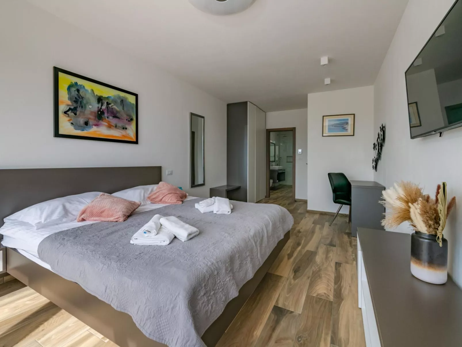 Villa EmMa mit 5 Schlafzimmern und beheiztem Pool-Binnen