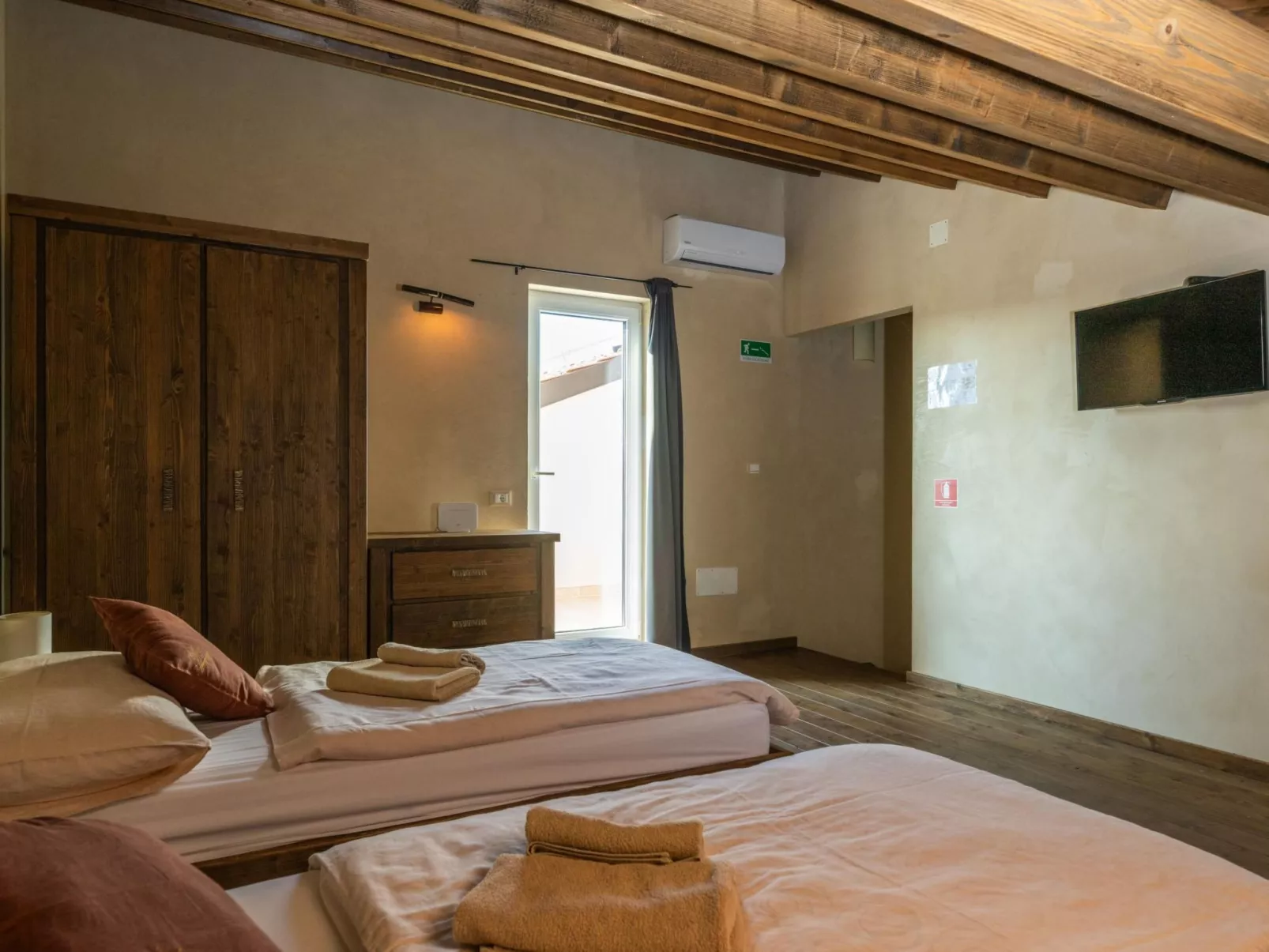 Villa Castagna in Premantura mit Pool und Sauna-Binnen