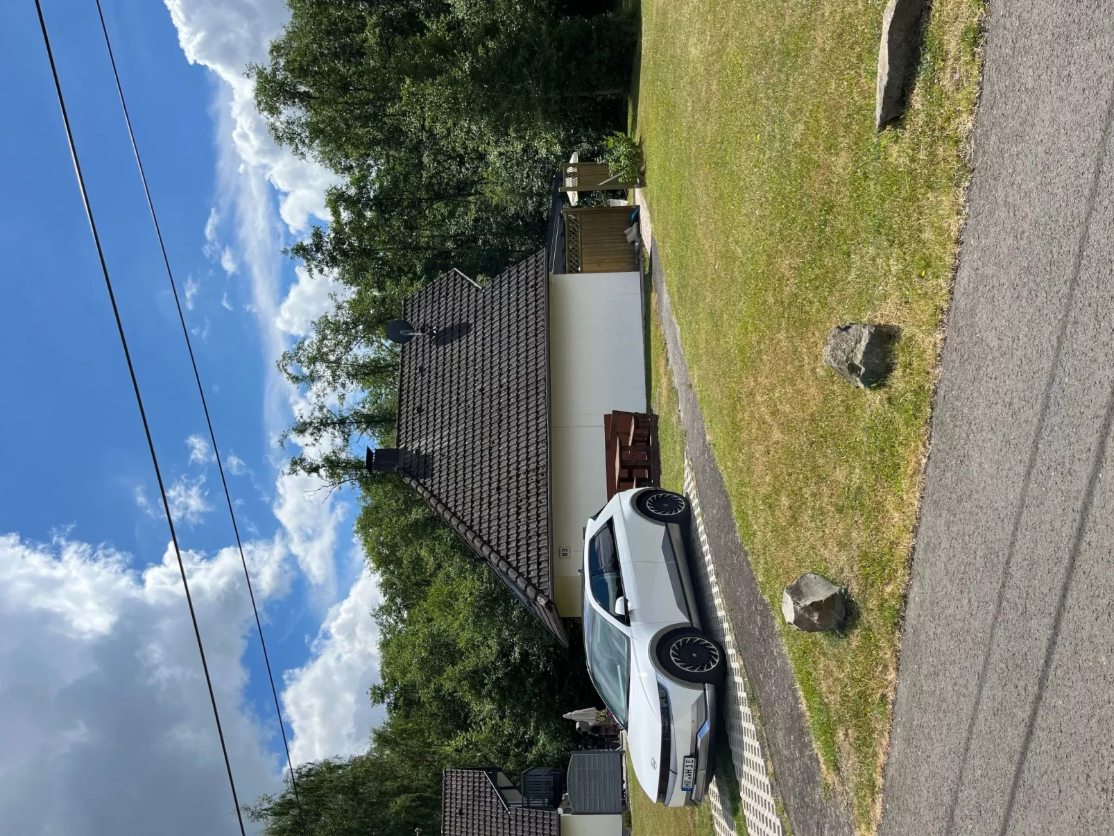 Familienfreundliches Haus mit großer Terrasse-Buiten