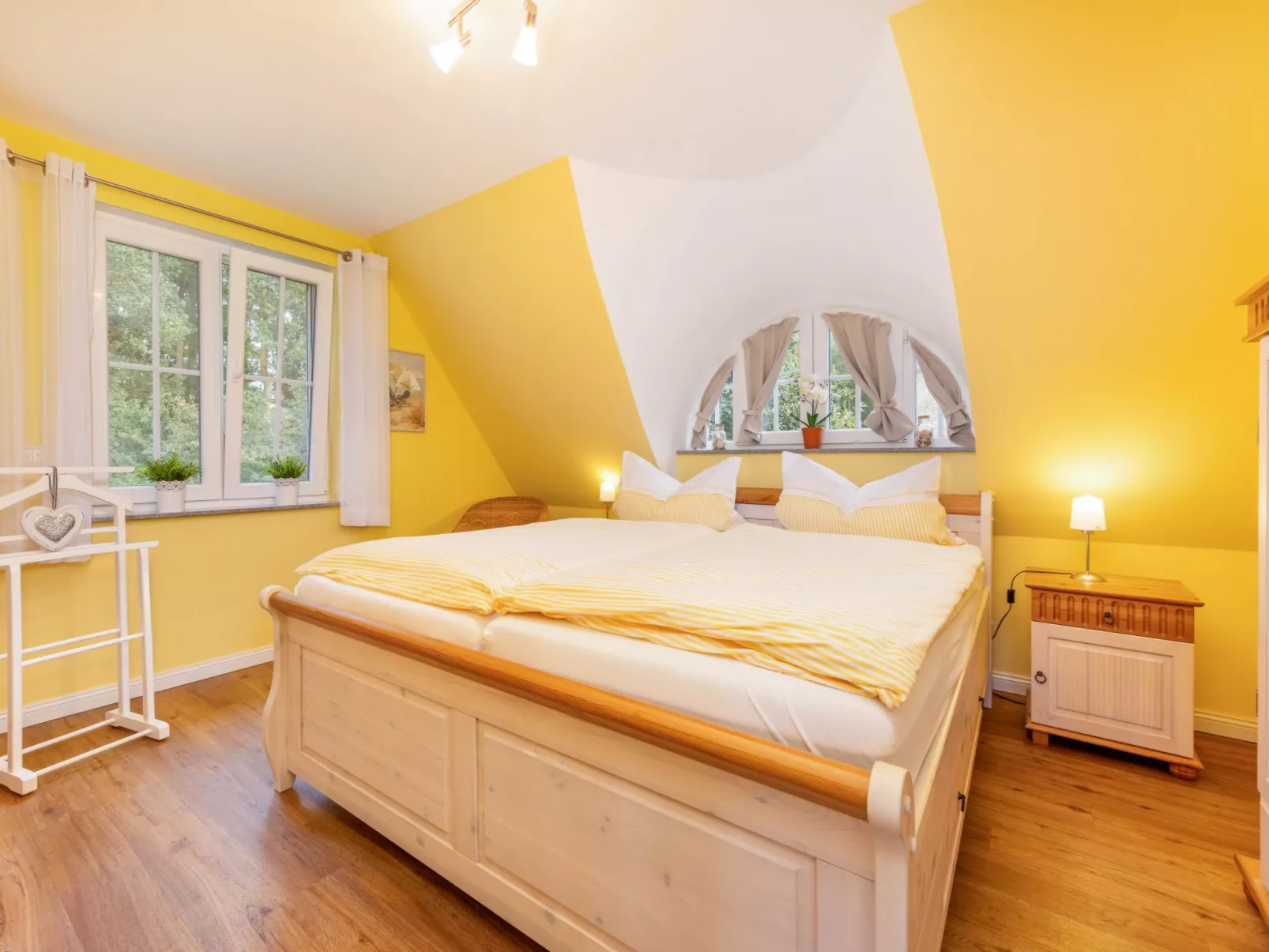 Hideaway-Image-tags.info