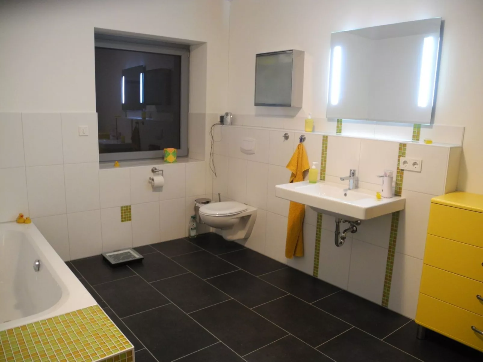 Geräumiges Ferienhaus mit Garten und Weitblick-Binnen