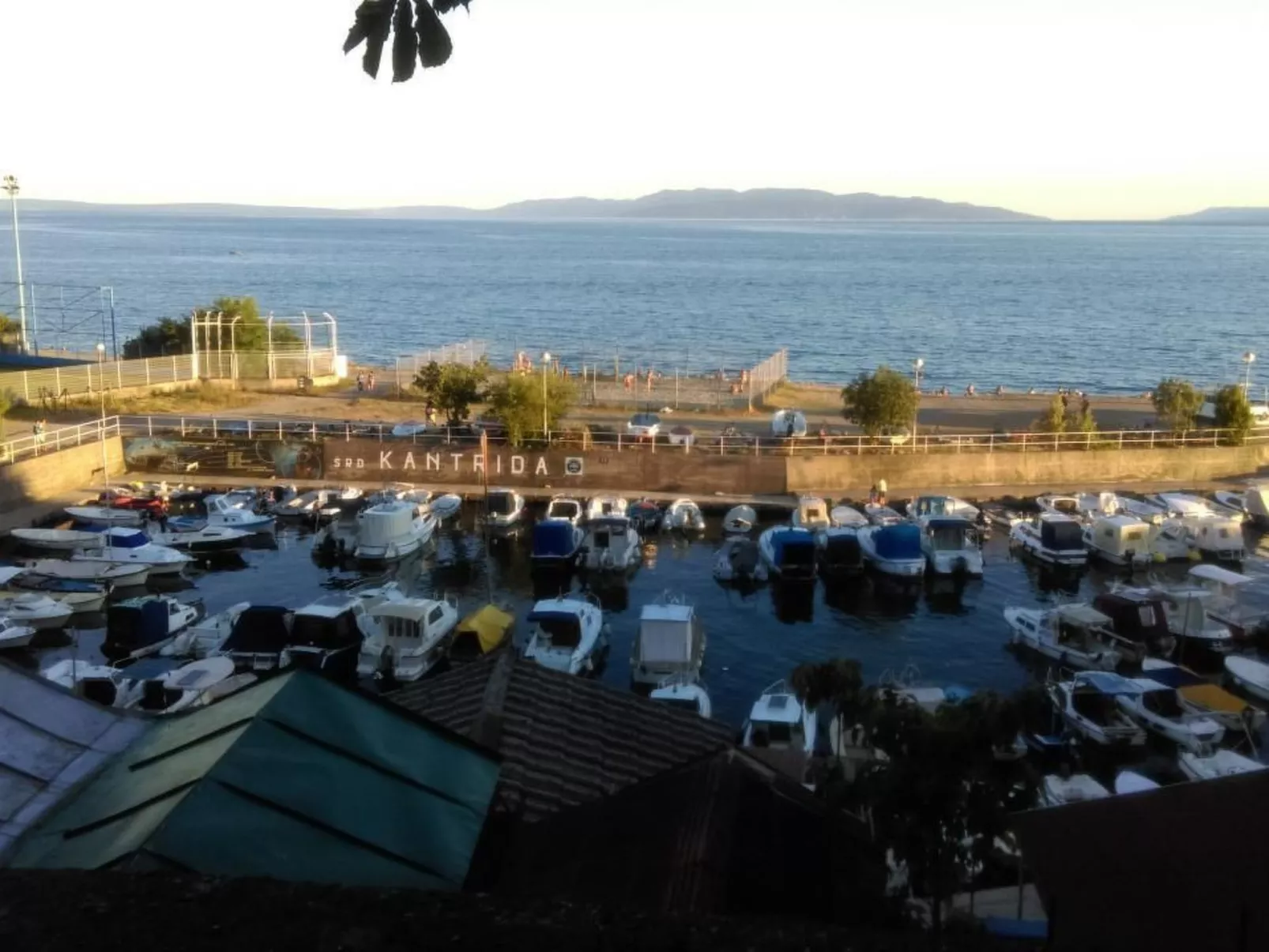 Wohnung in Rijeka mit Terrasse und Grill-Buiten