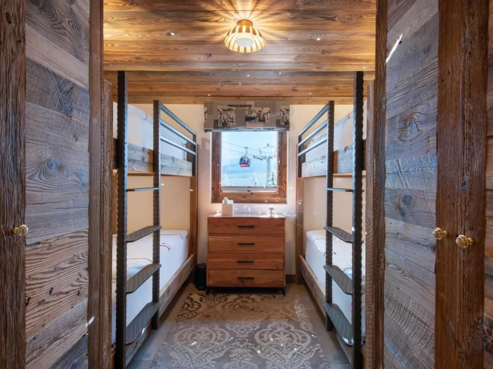 Chalet V mit Lift und Pool-Binnen