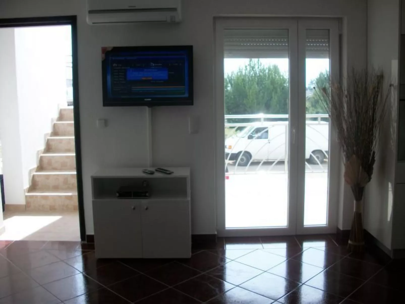 Charmante, sonnige Ferienwohnung - Binnen