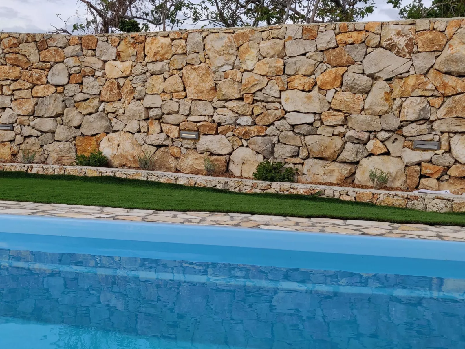 In Novalja mit Privatem Pool-Buiten