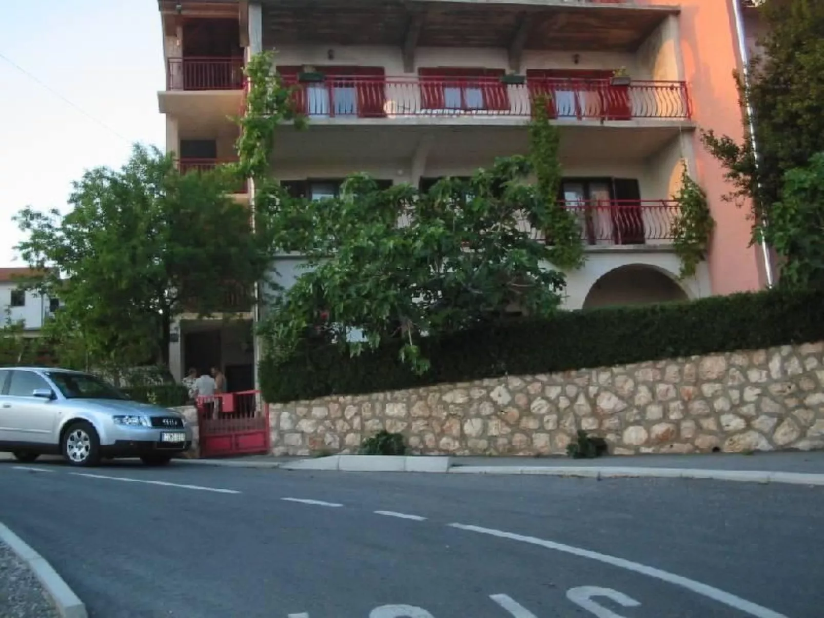 "Manda 2" mit Blick auf das Wasser-Buiten