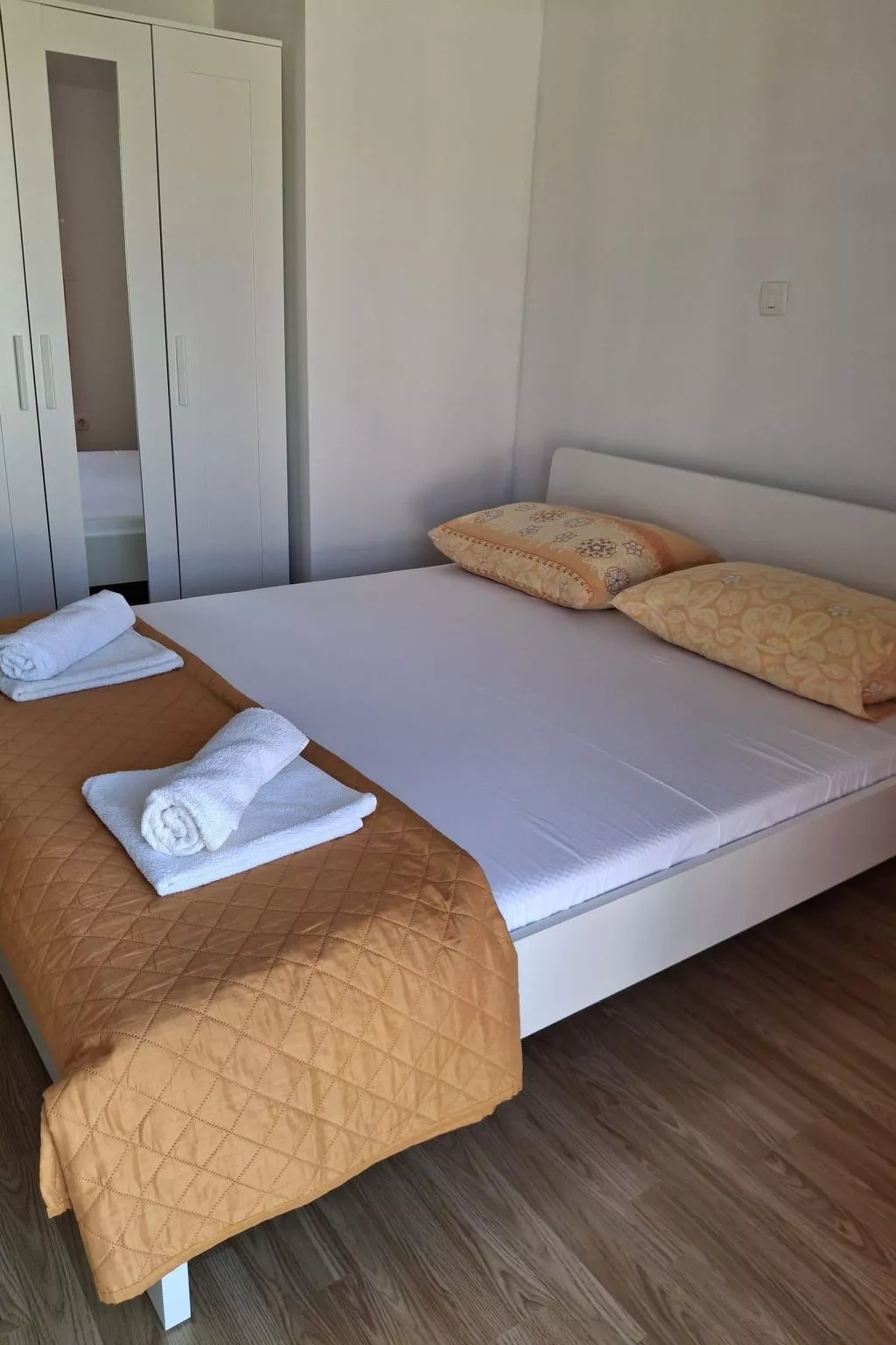 Mit Blick auf das Wasser-Binnen