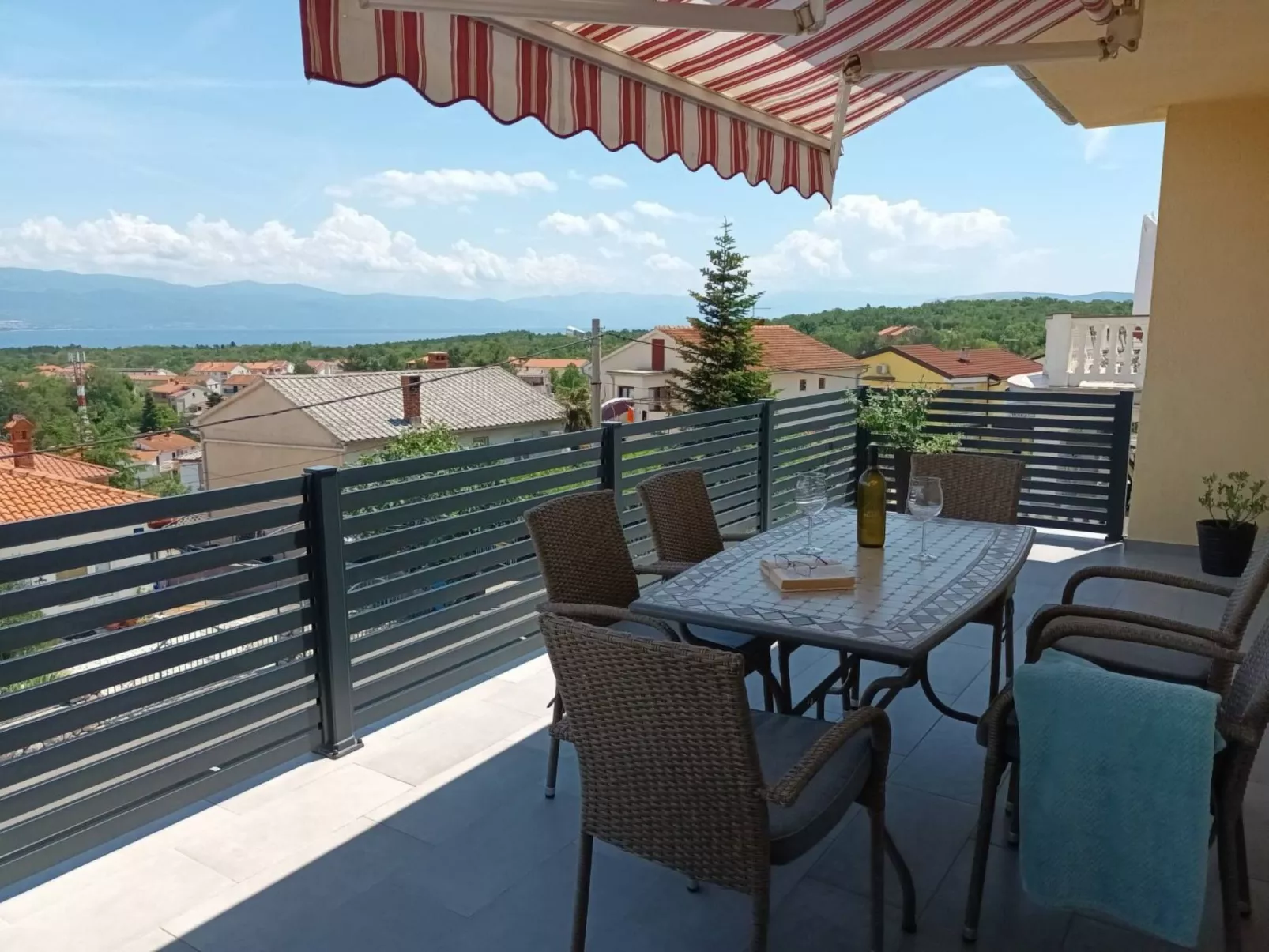 Moderne Wohnung Grzetic-Buiten