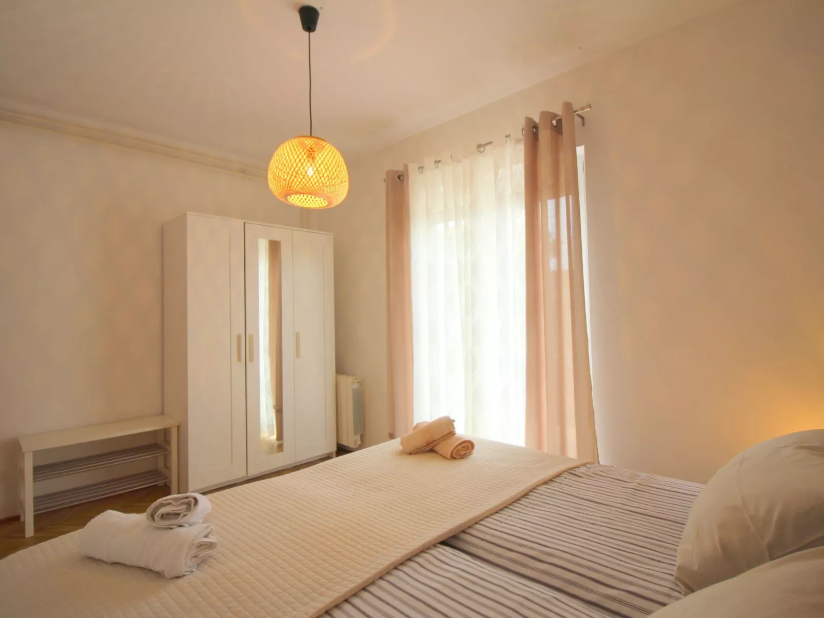 Jakomina 1-Image-tags.info