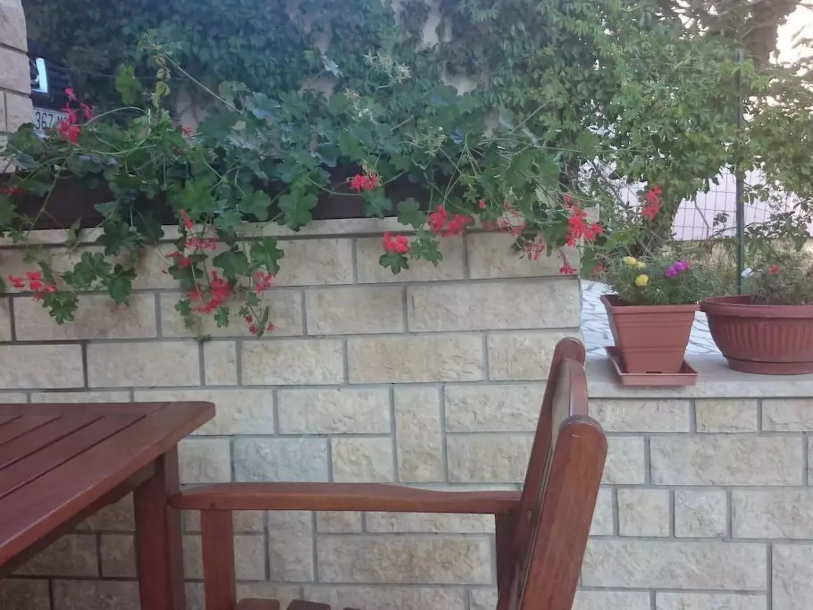 Wohnung mit Garten in der Nähe des Zentrums-Buiten