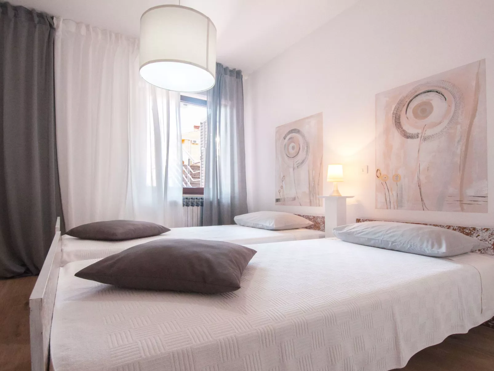 Wohnung Violett für 6 Personen-Binnen