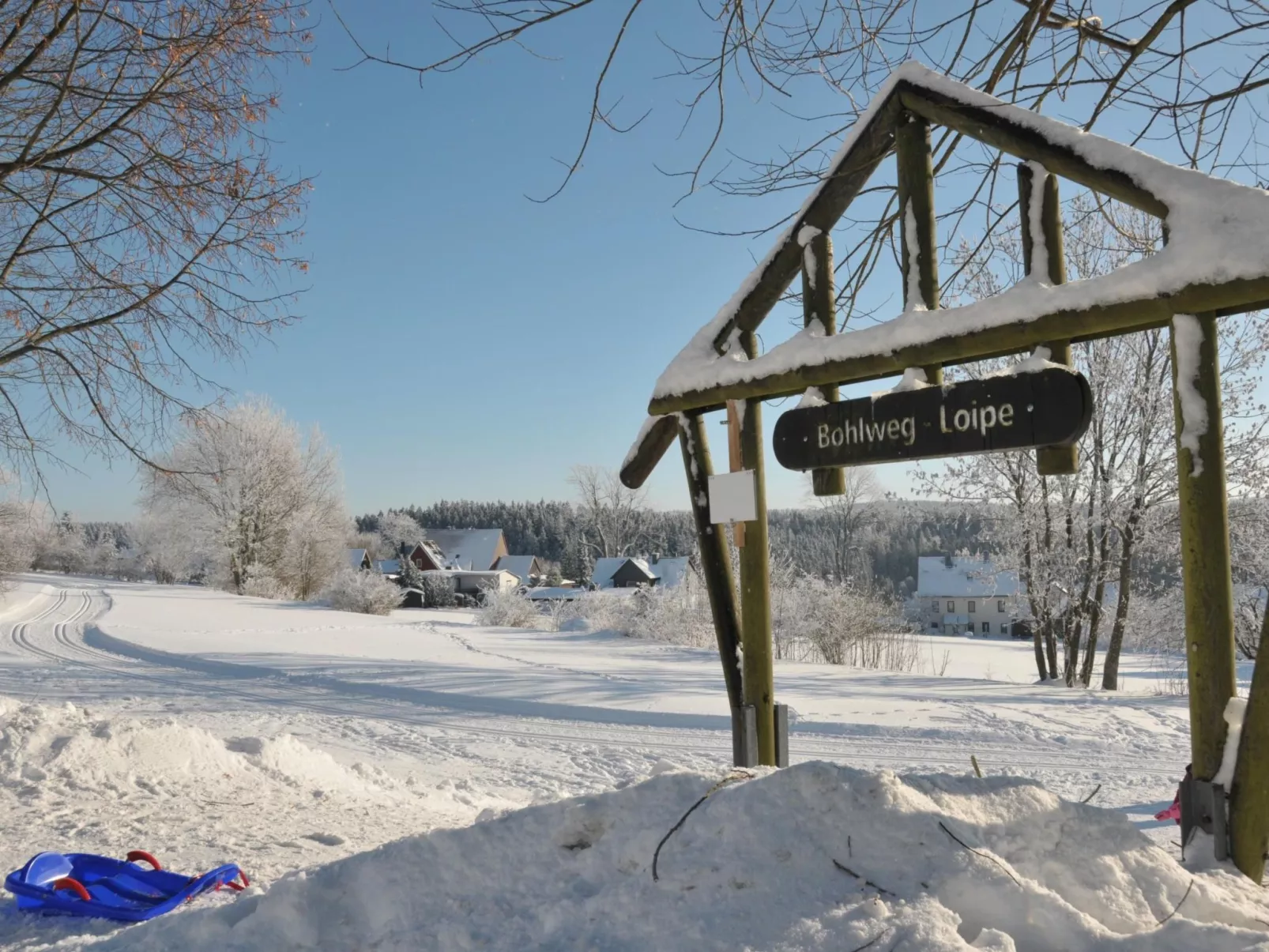Mit herrlicher Aussicht in die Berge-Buiten