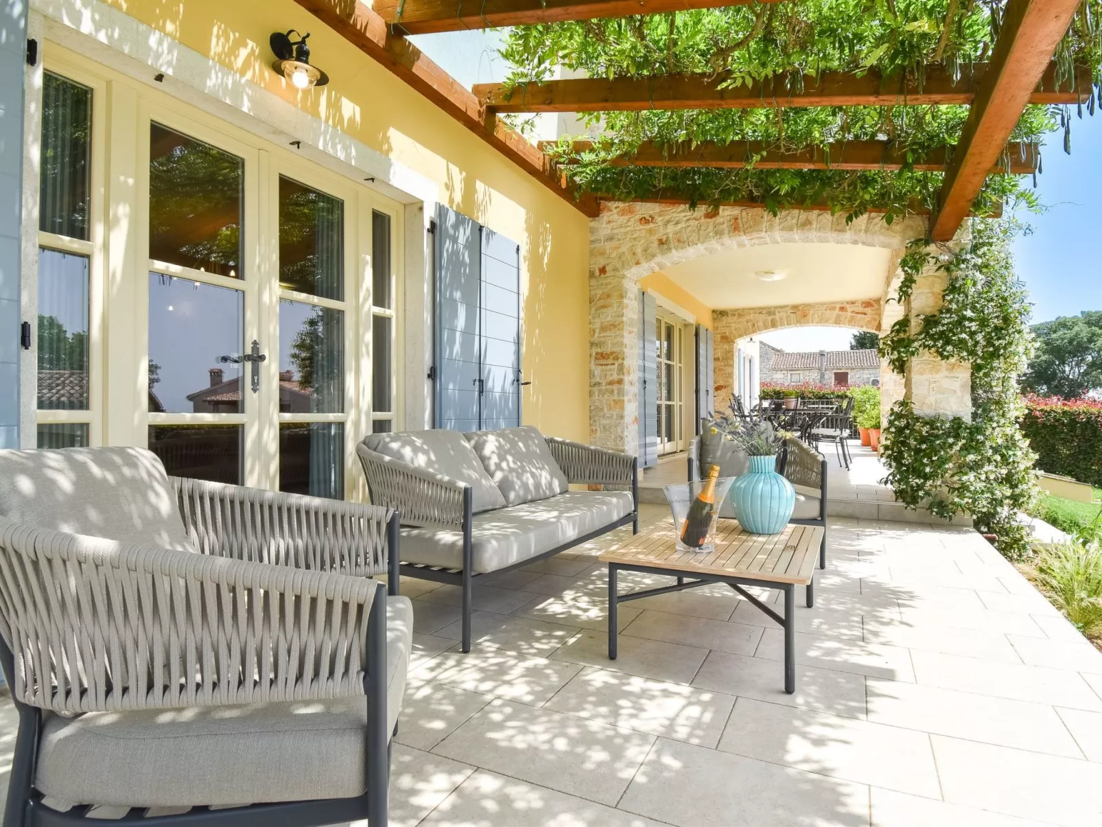 Luxusvilla "Azzurra" mit beheiztem Pool-Binnen