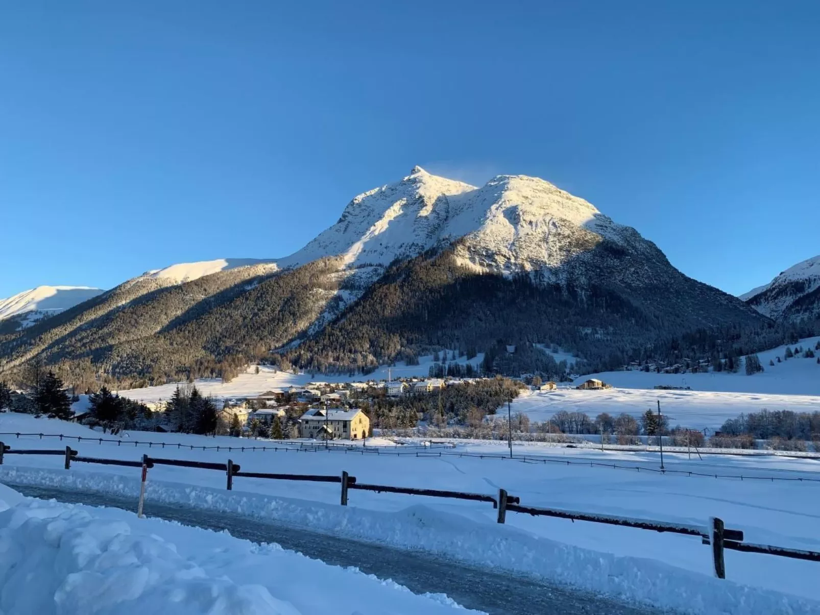 Chesa Arnica A1-Buiten